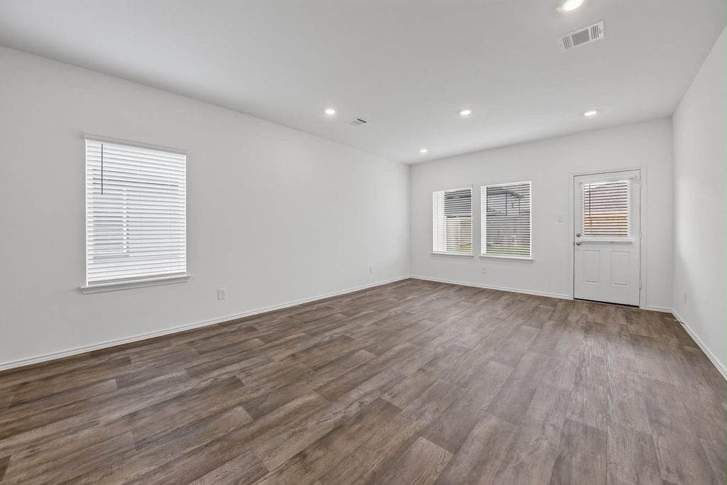 31430 Harp Ridge Drive Property Photo 5