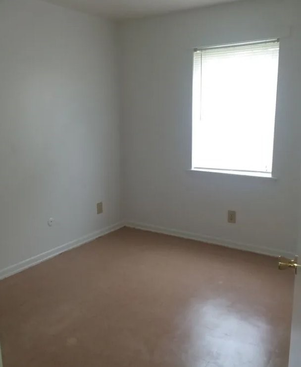208 Wells St Property Photo 5