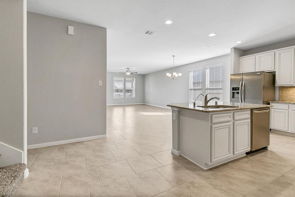14019 S Wind Cave Court Property Photo 3