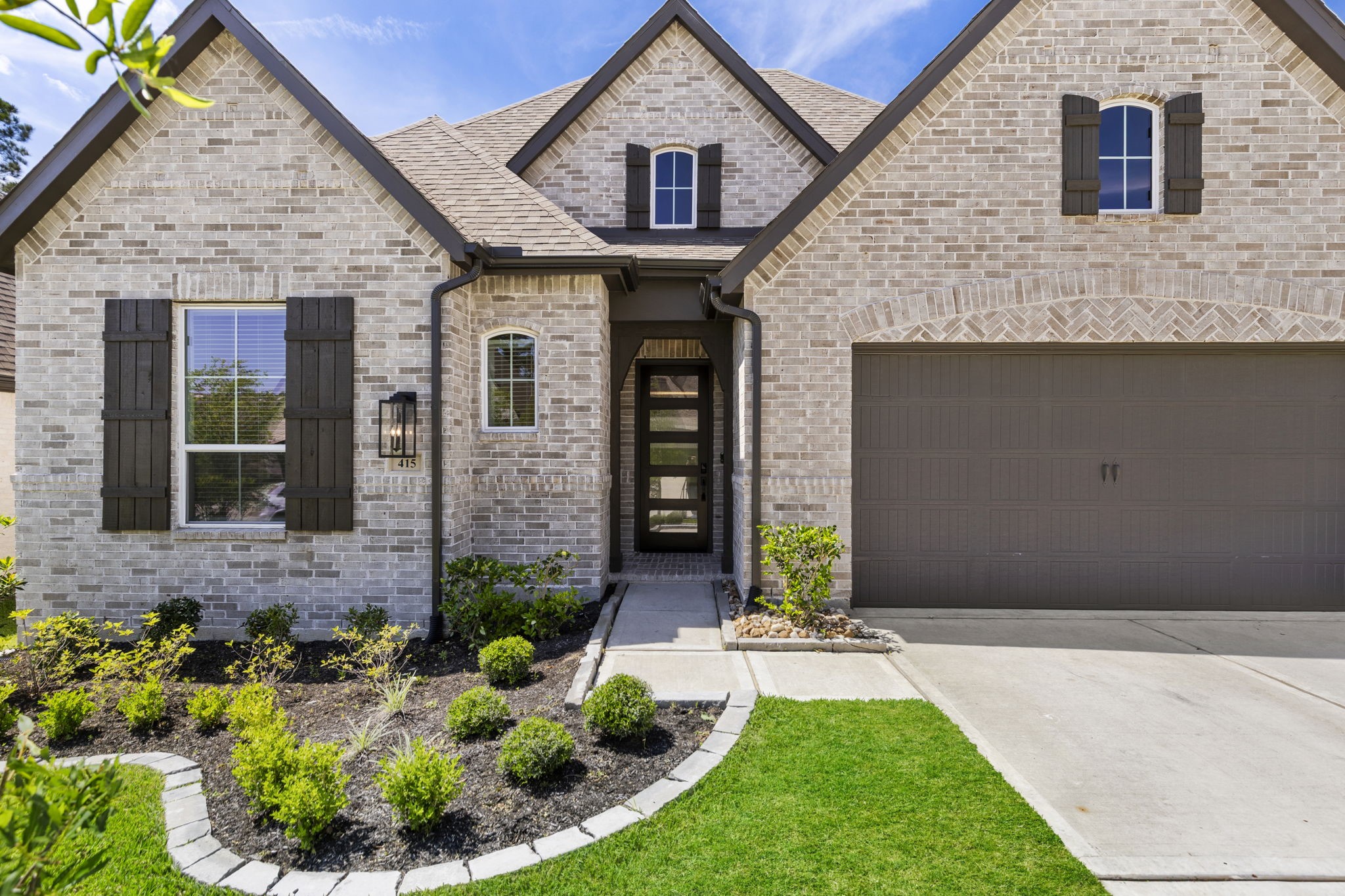 415 N Hillary Step Place Property Photo 3