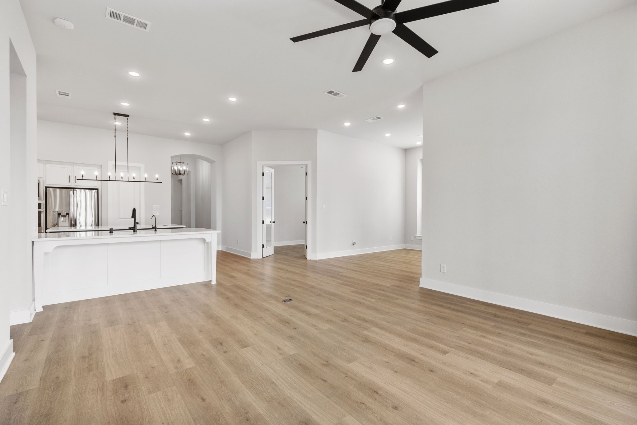 415 N Hillary Step Place Property Photo 13