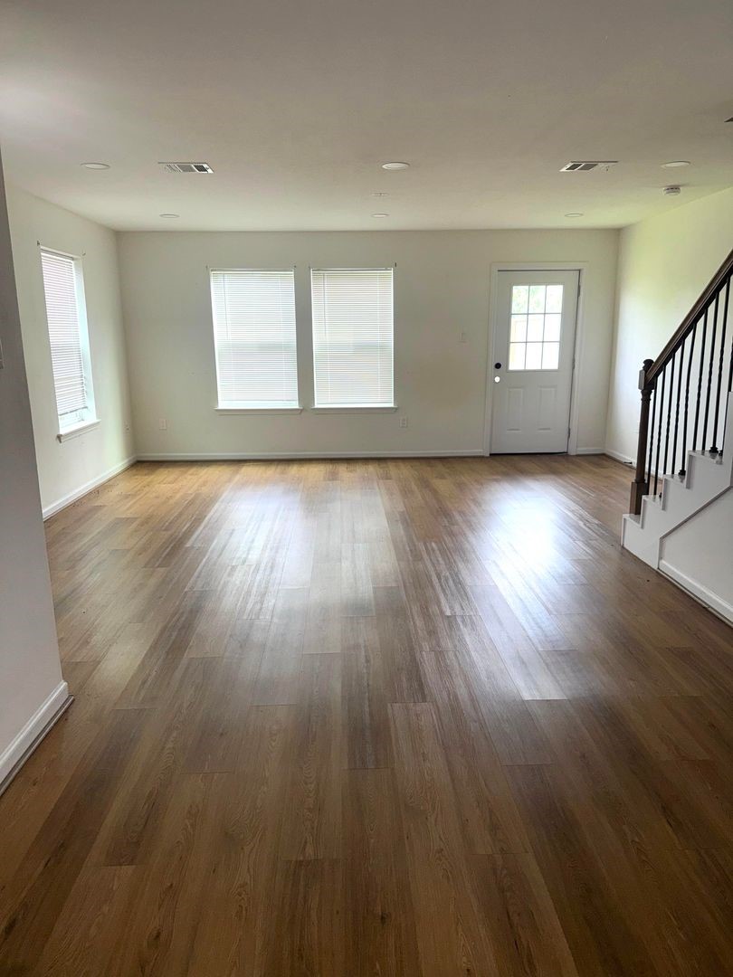 9911 Porto Rico Road A Property Photo 6