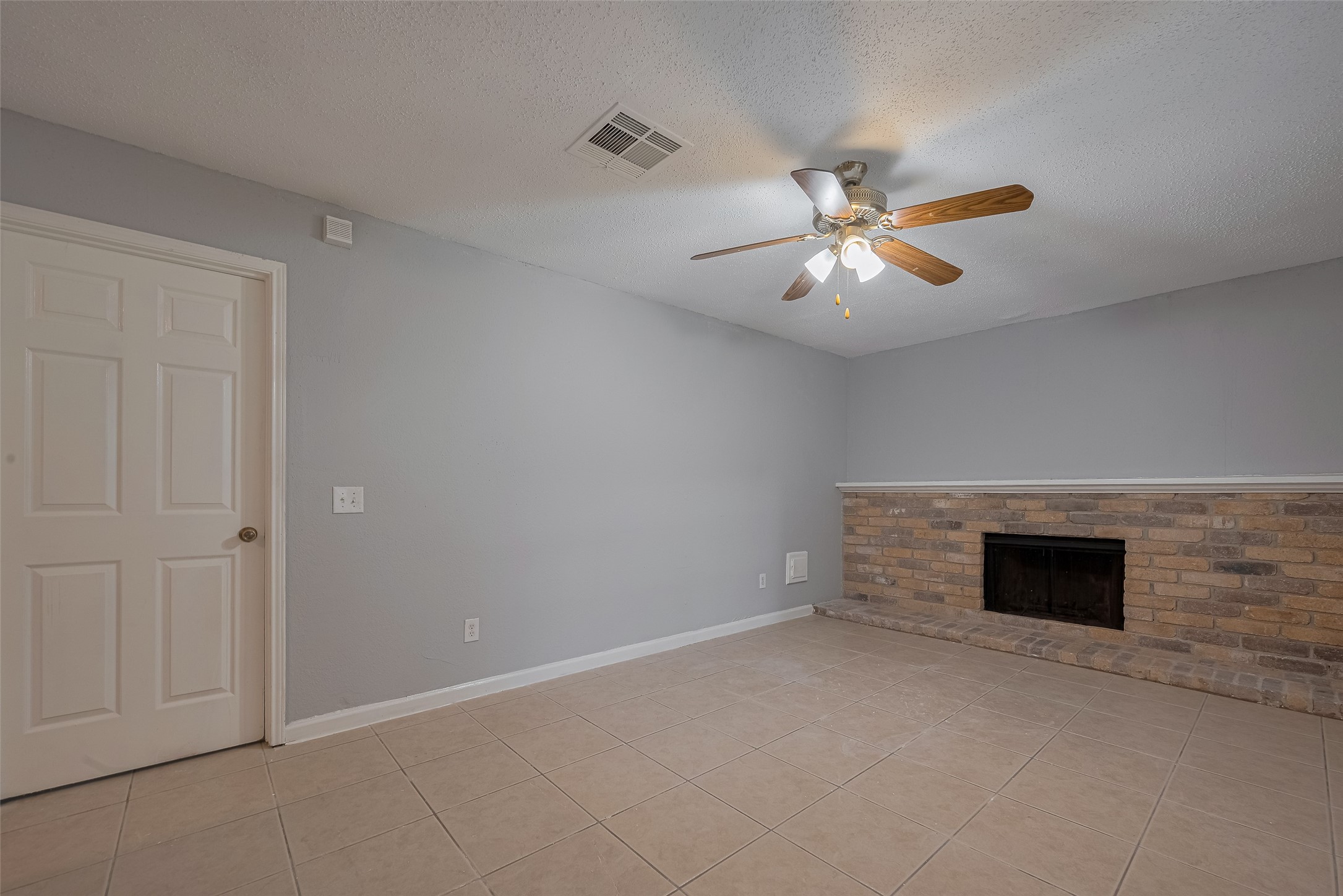 3610 Bee Bayou Lane Property Photo 11