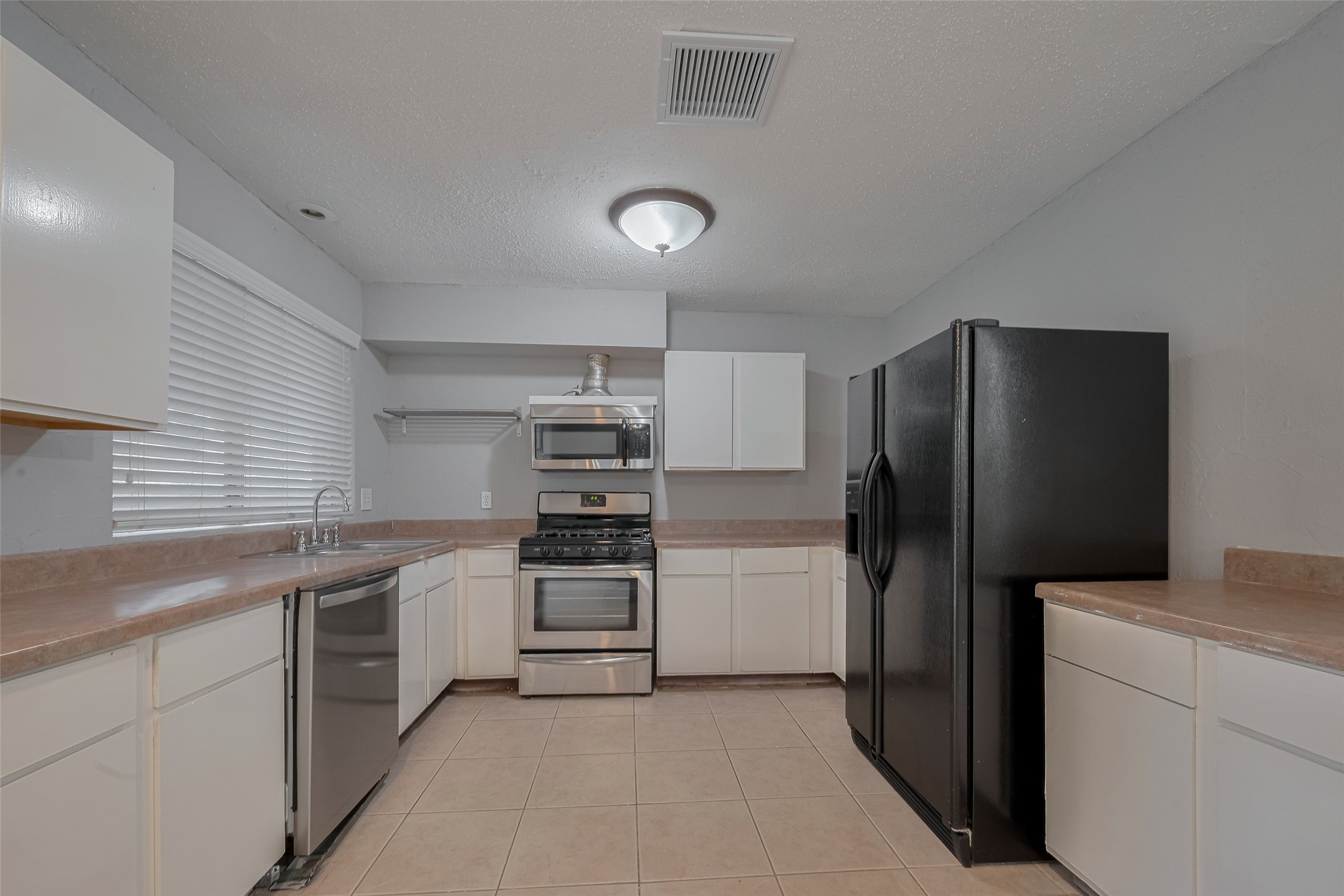 3610 Bee Bayou Lane Property Photo 15