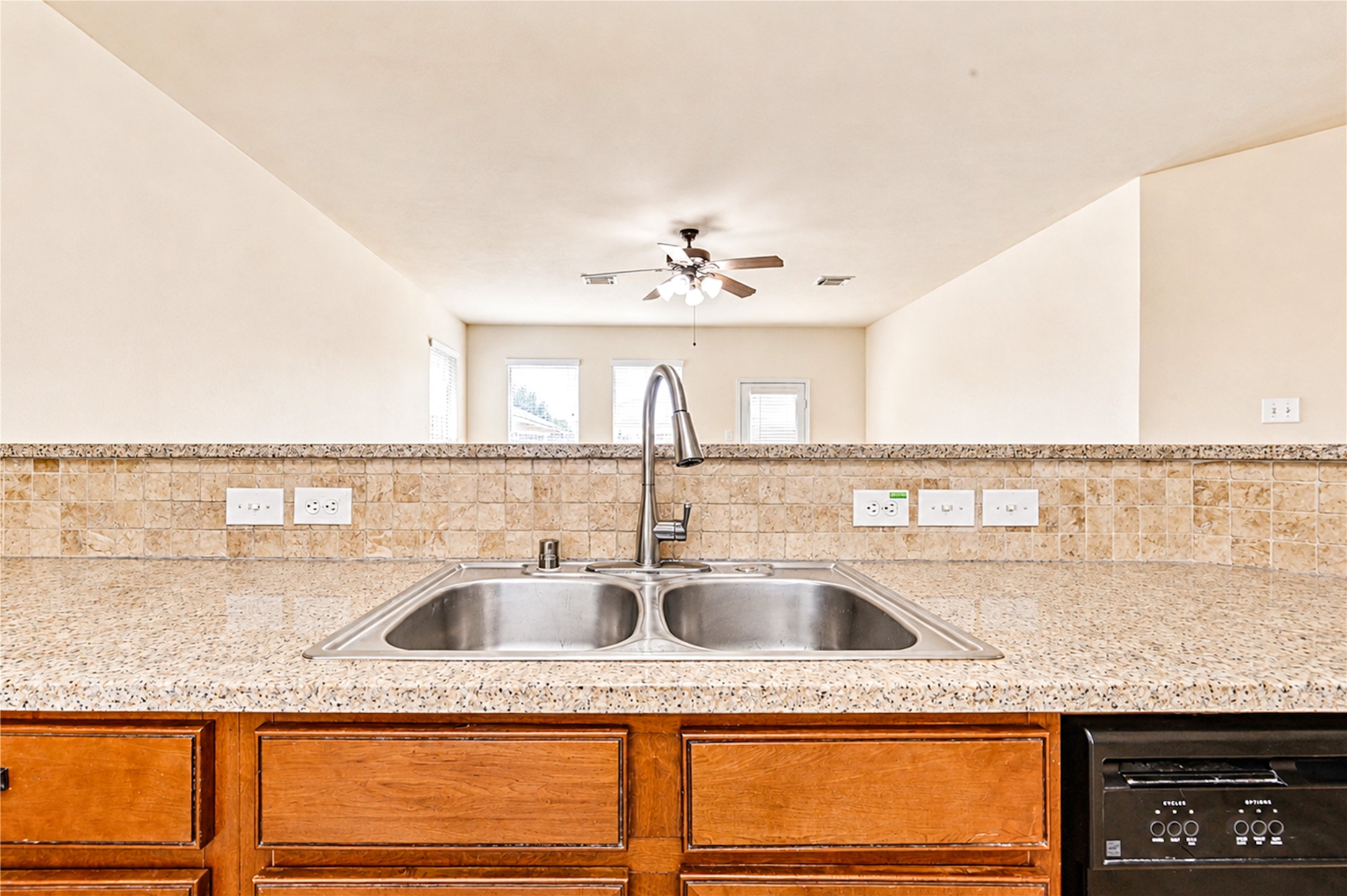 7419 Sabinal Creek Drive Property Photo 17