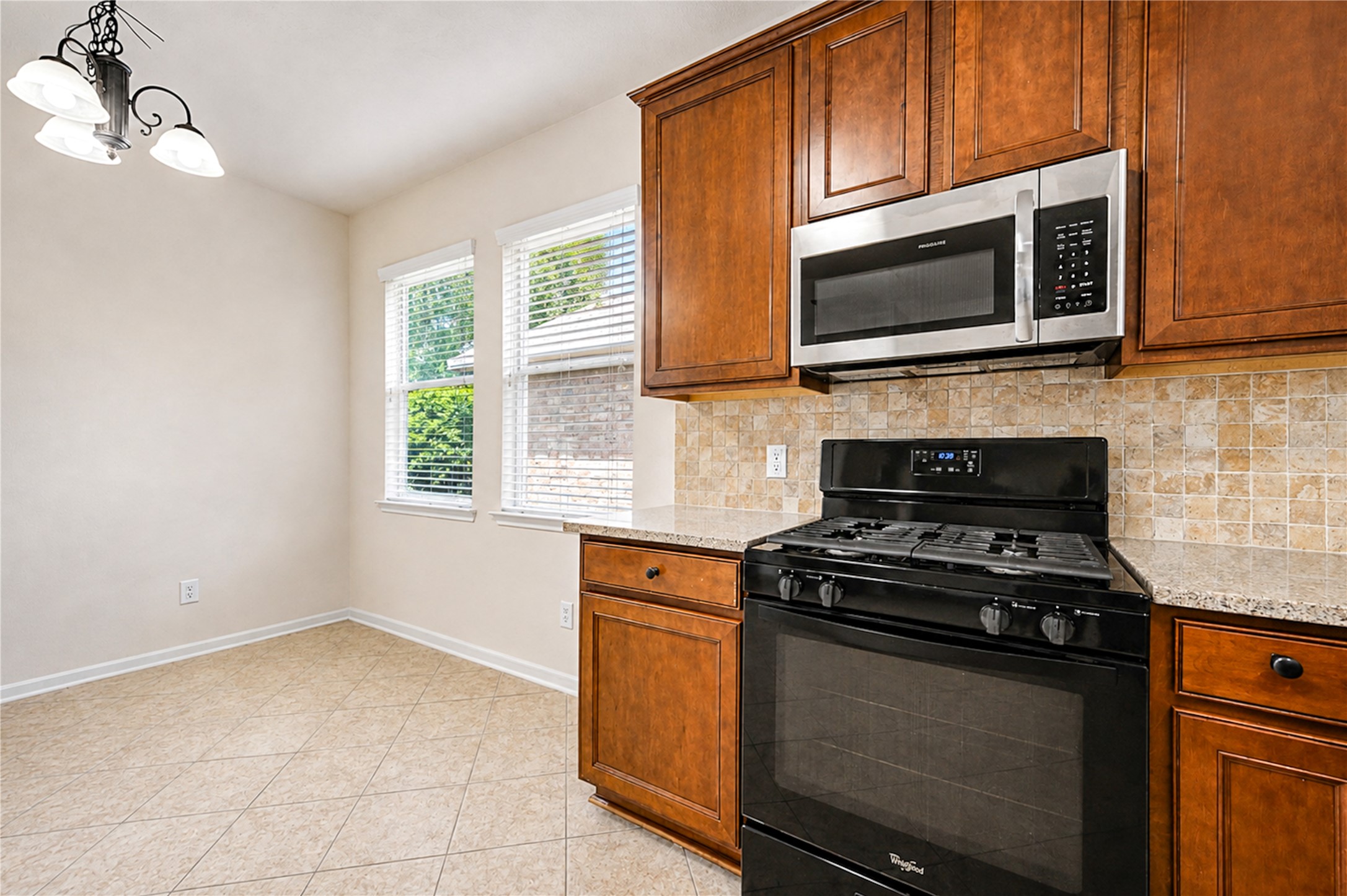 7419 Sabinal Creek Drive Property Photo 18