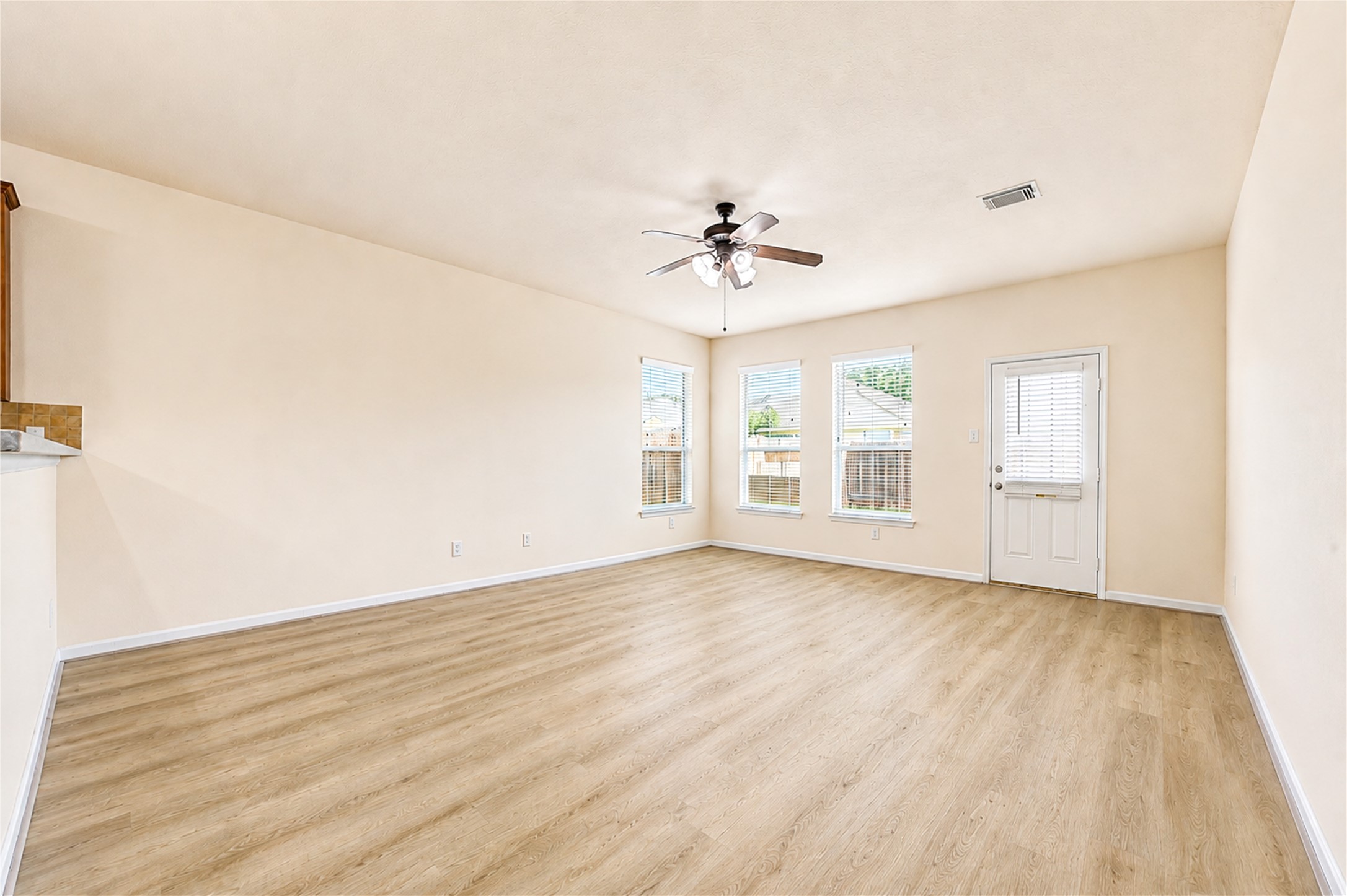 7419 Sabinal Creek Drive Property Photo 20