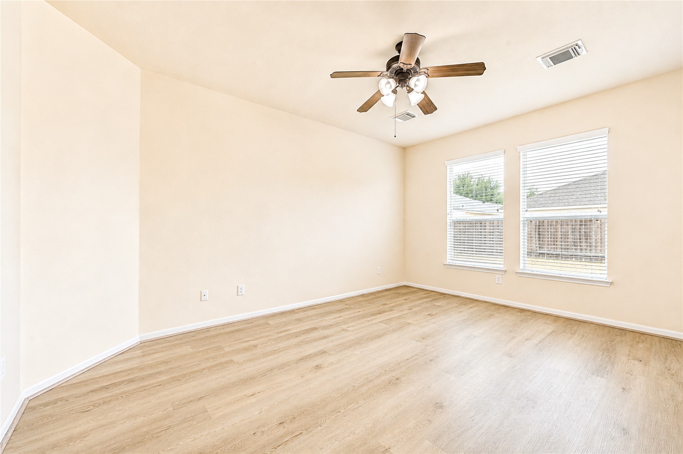 7419 Sabinal Creek Drive Property Photo 25