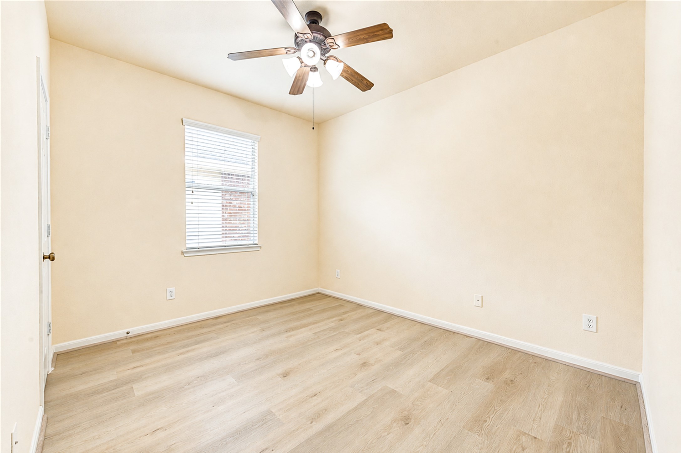 7419 Sabinal Creek Drive Property Photo 33