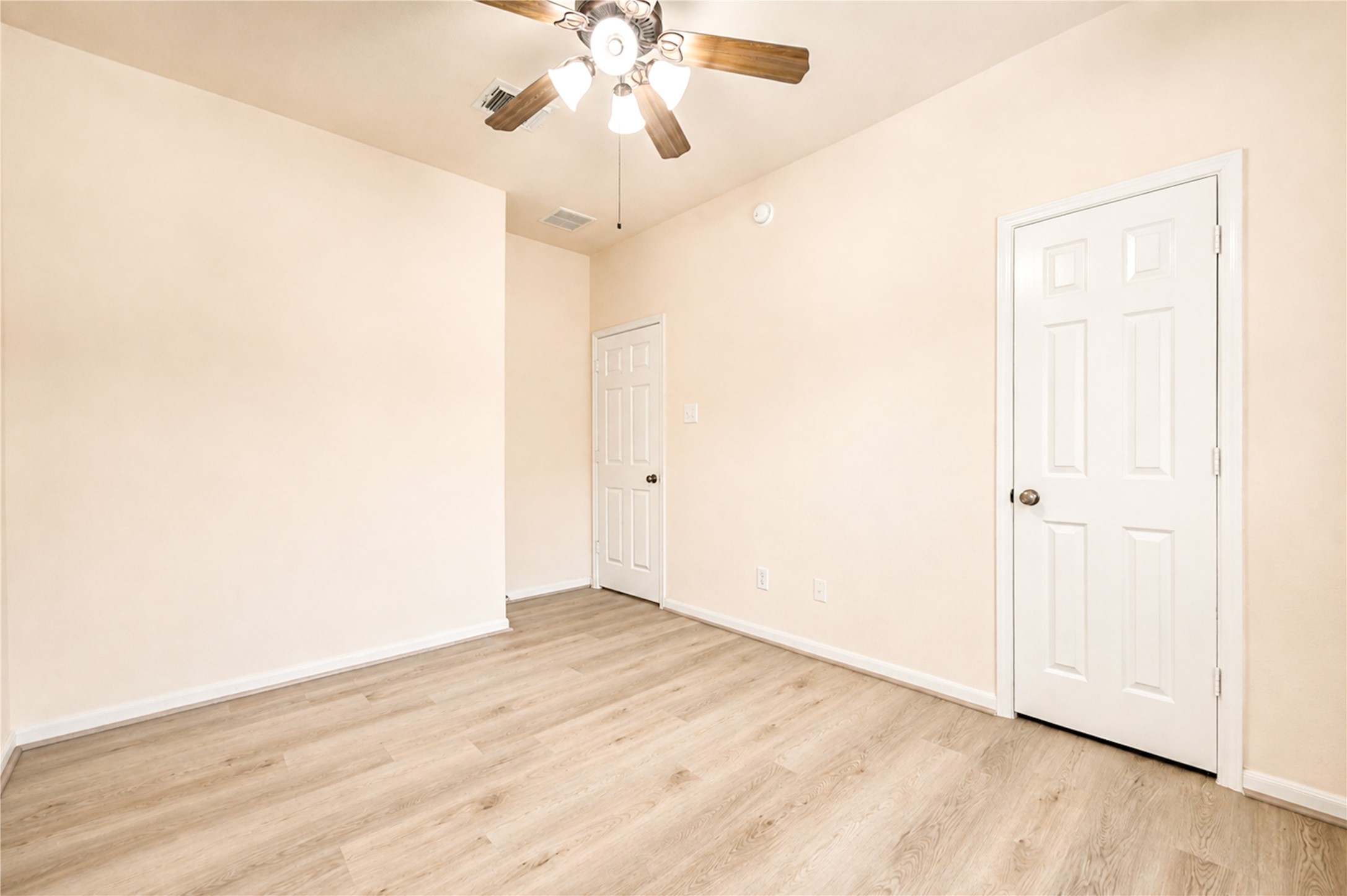 7419 Sabinal Creek Drive Property Photo 34