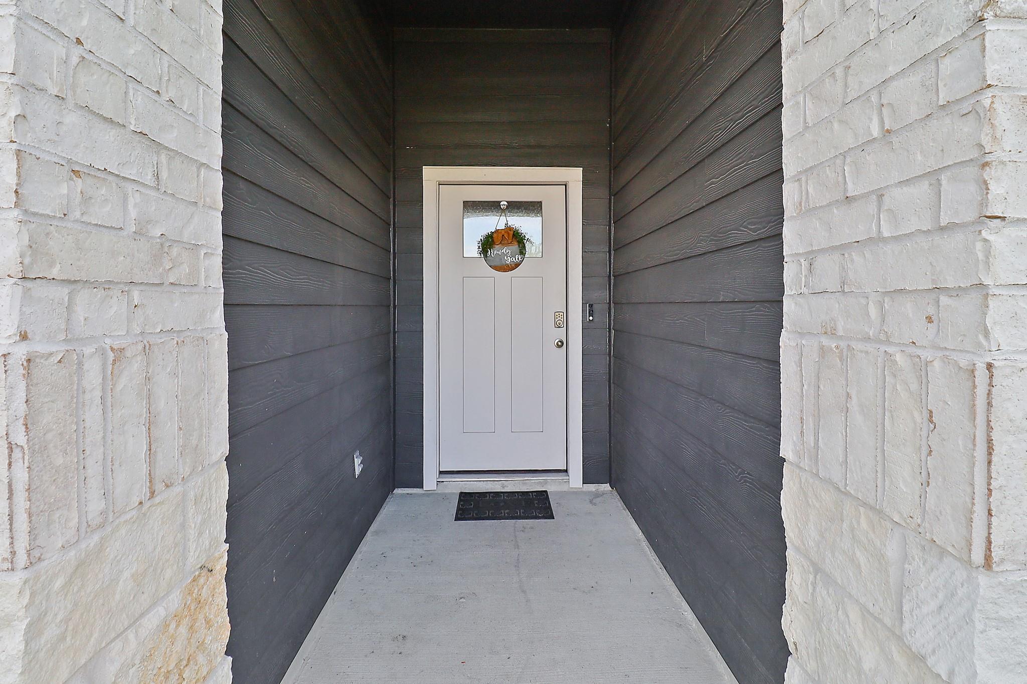 127 Walnut Hill Court, Anahuac Tx 77514 Property Photo 4