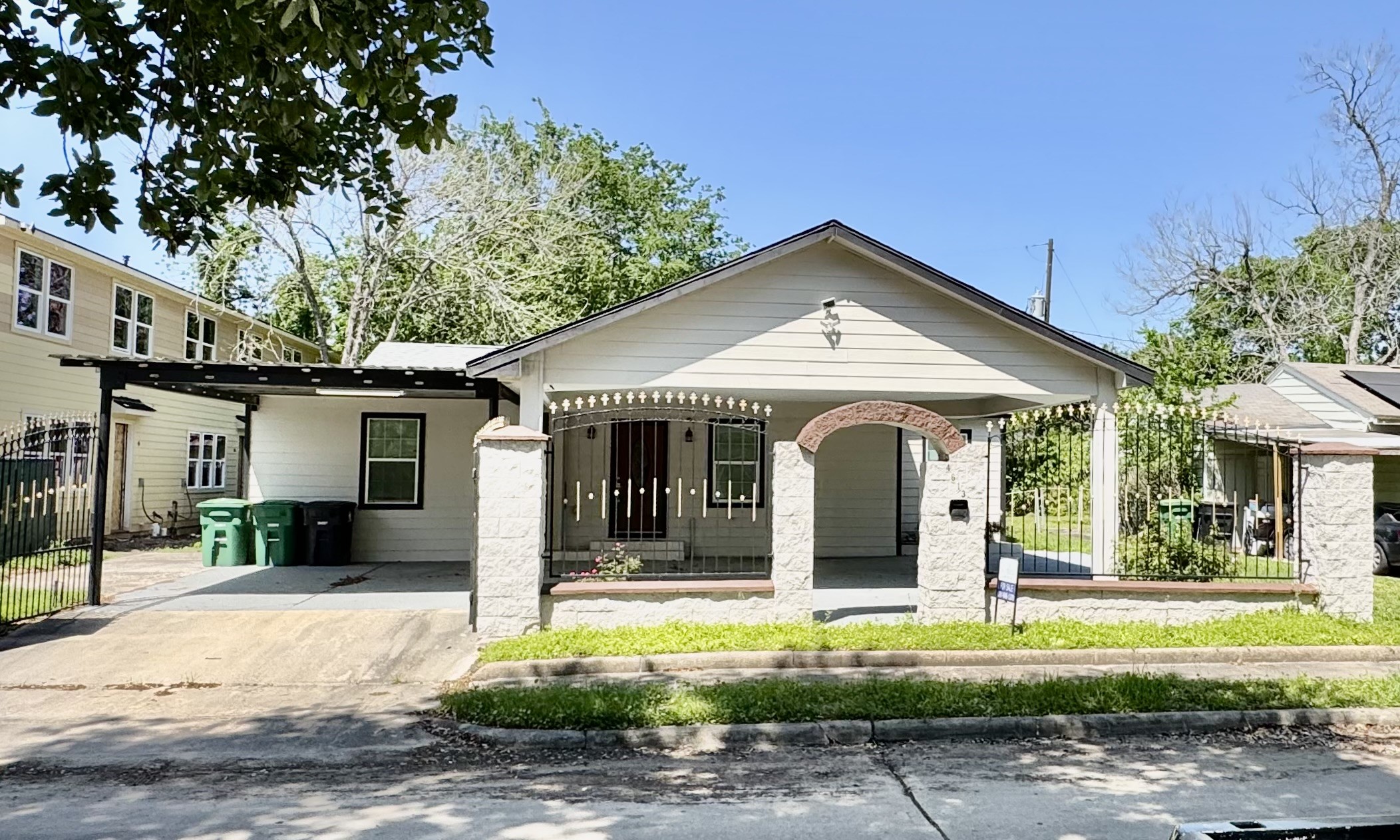 4613 Dewberry Street Property Photo