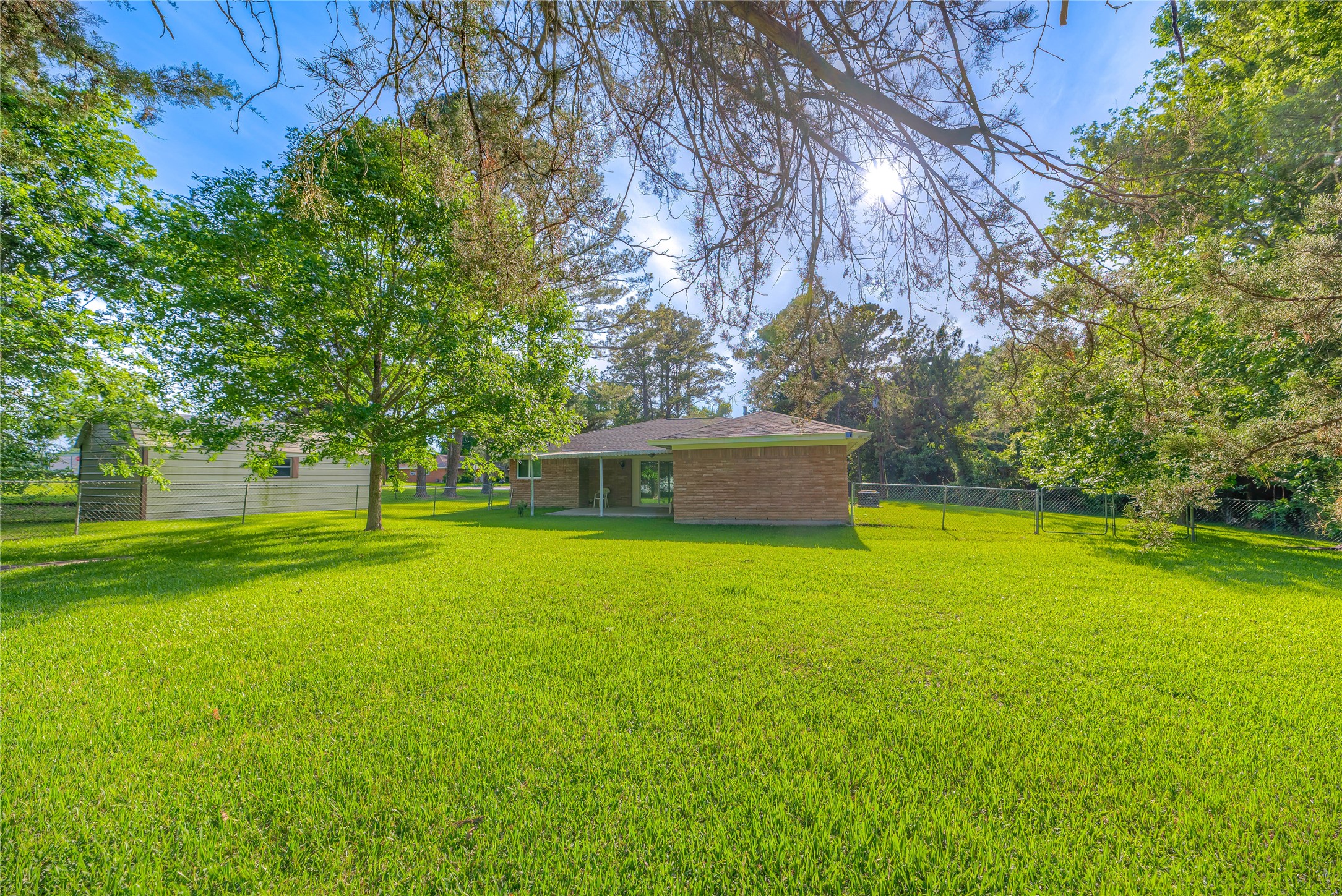 814 N Willis Avenue Property Photo 15