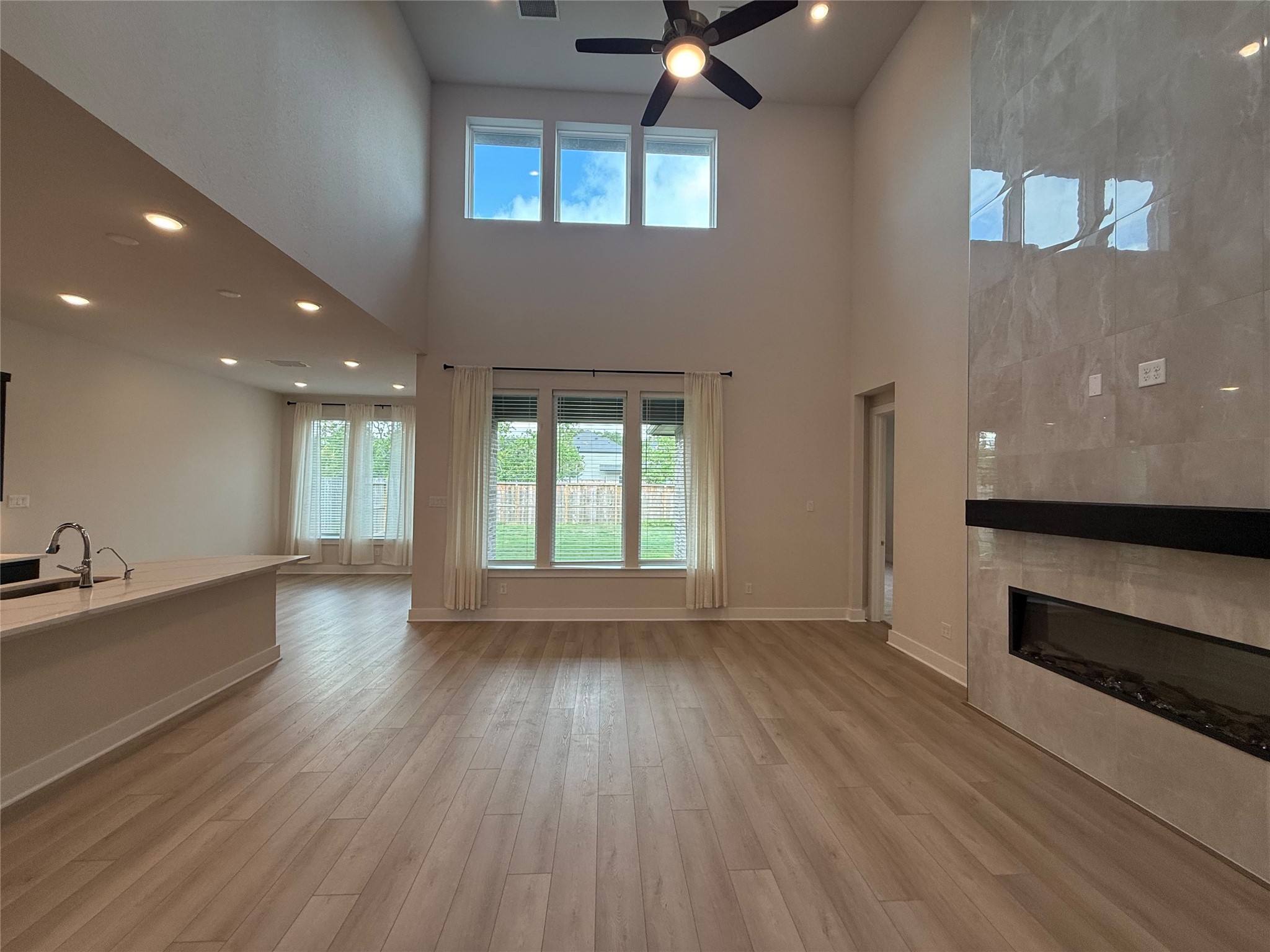 26022 Woods Bay Drive Property Photo 9