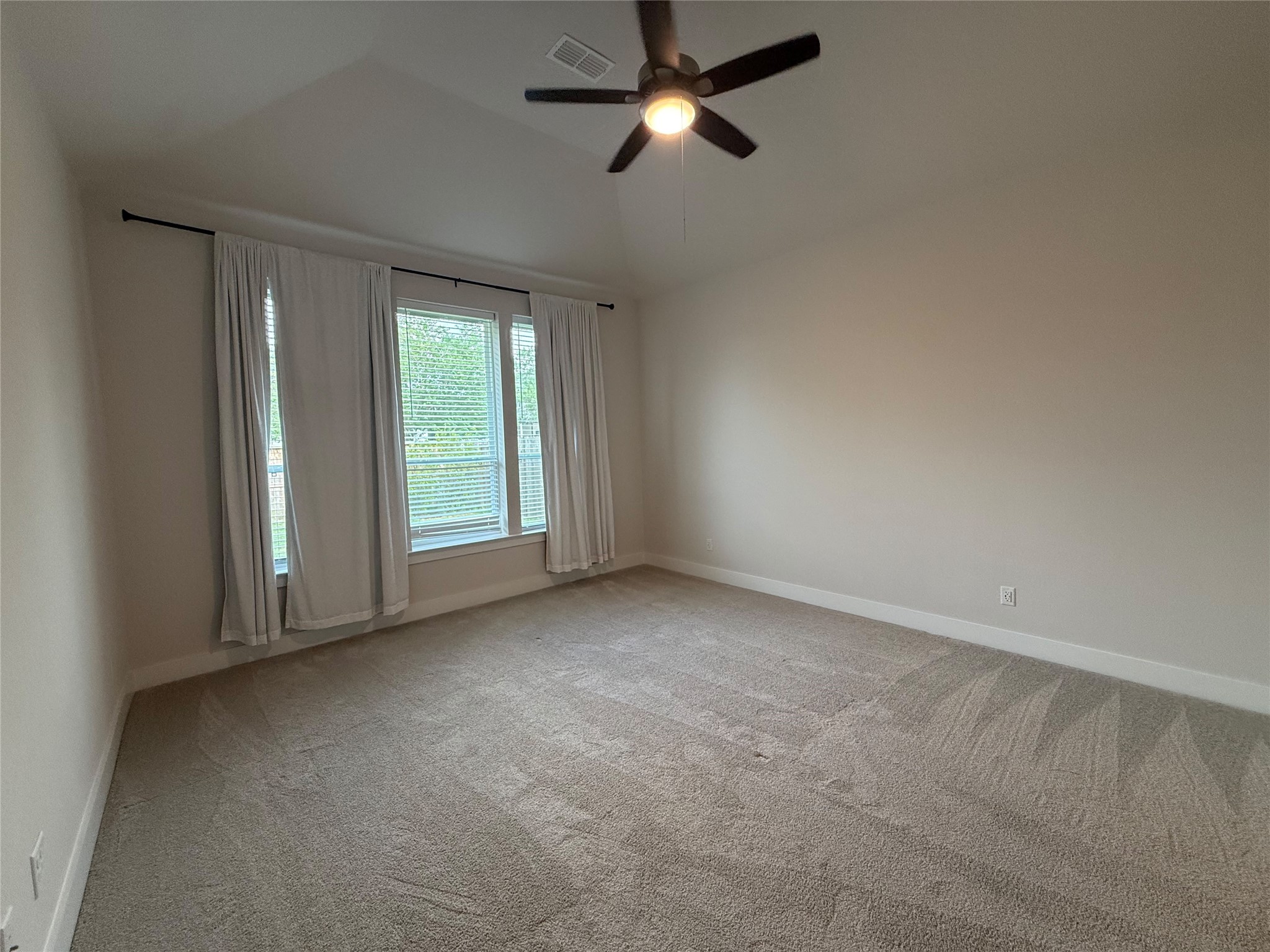 26022 Woods Bay Drive Property Photo 10