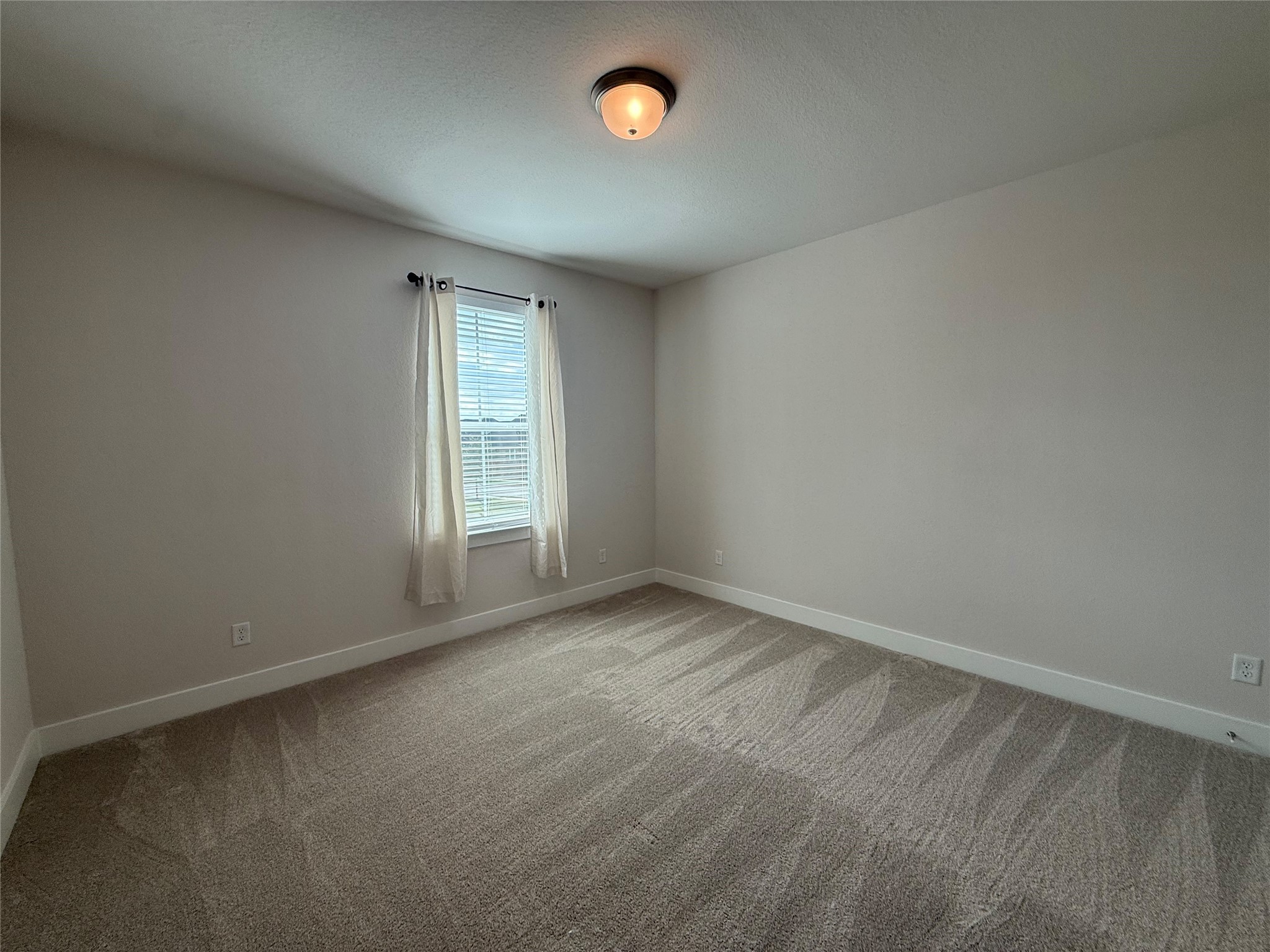 26022 Woods Bay Drive Property Photo 20