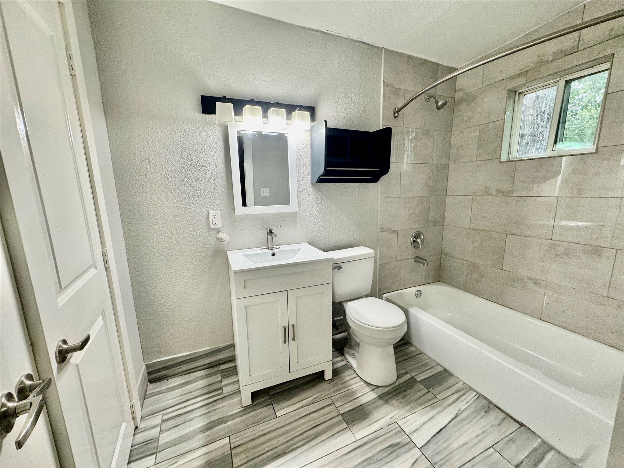 6705 Fairway Dr 29 Property Photo 5