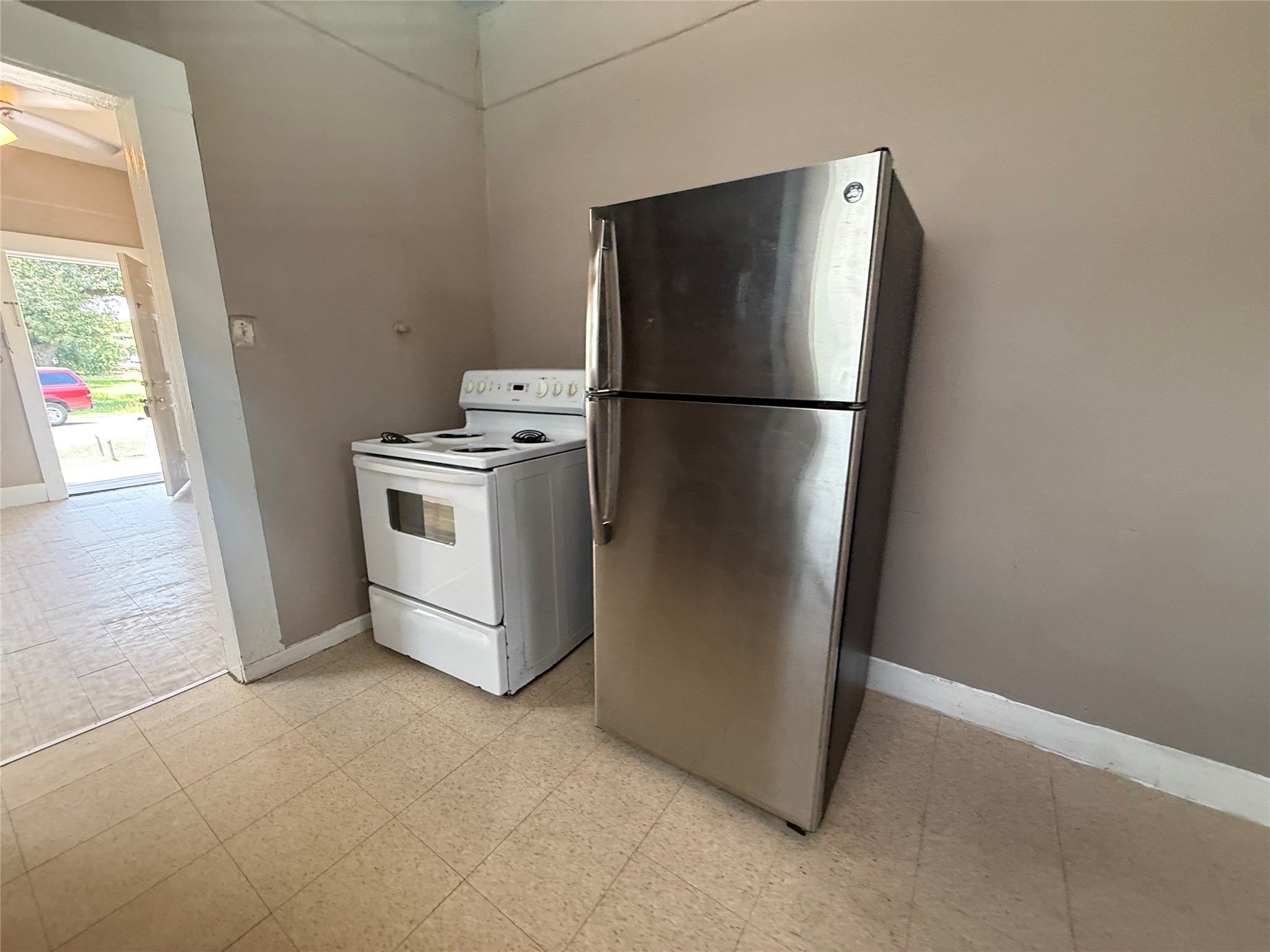 7301 Avenue L Property Photo 4