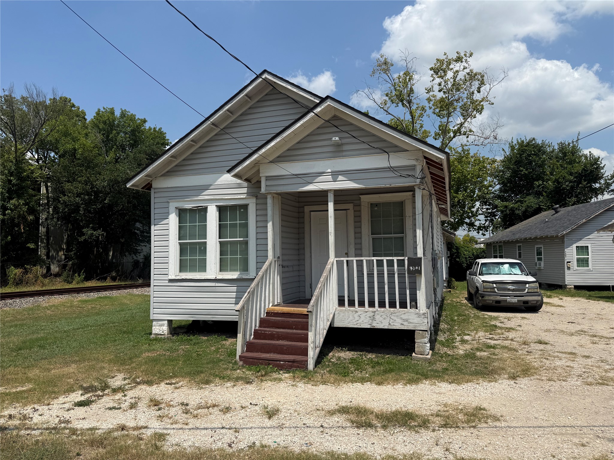 7301 Avenue L Property Photo 12