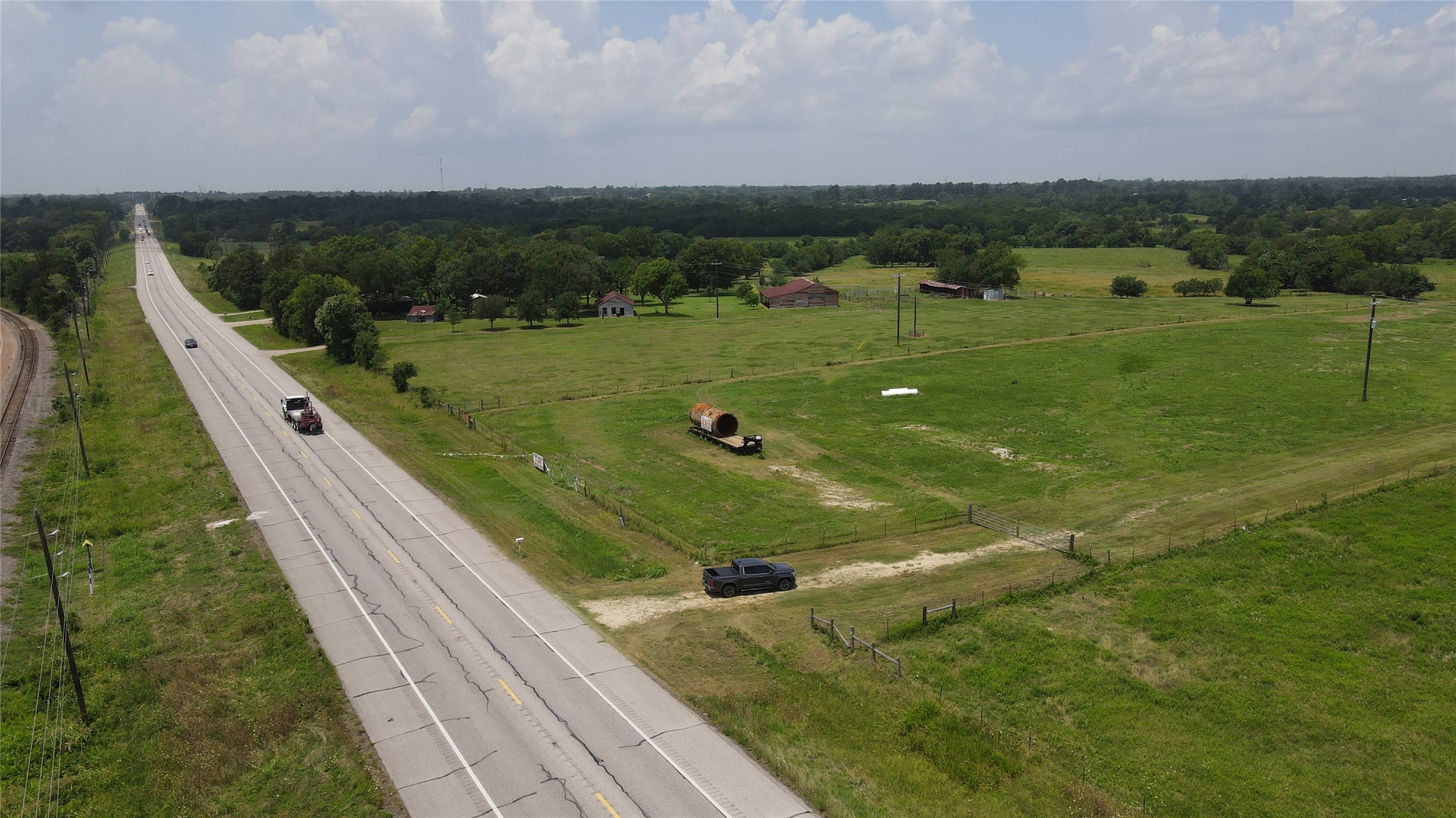 25290 Tx-105 Property Photo 1