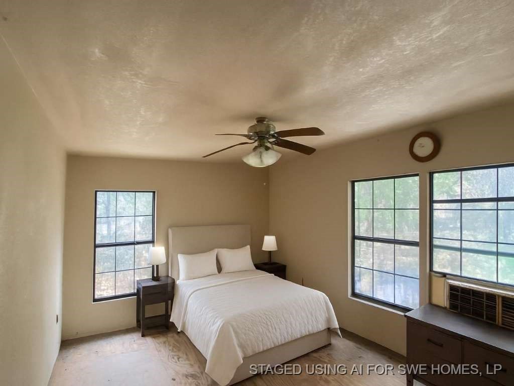 299 N Loop Drive Property Photo 5