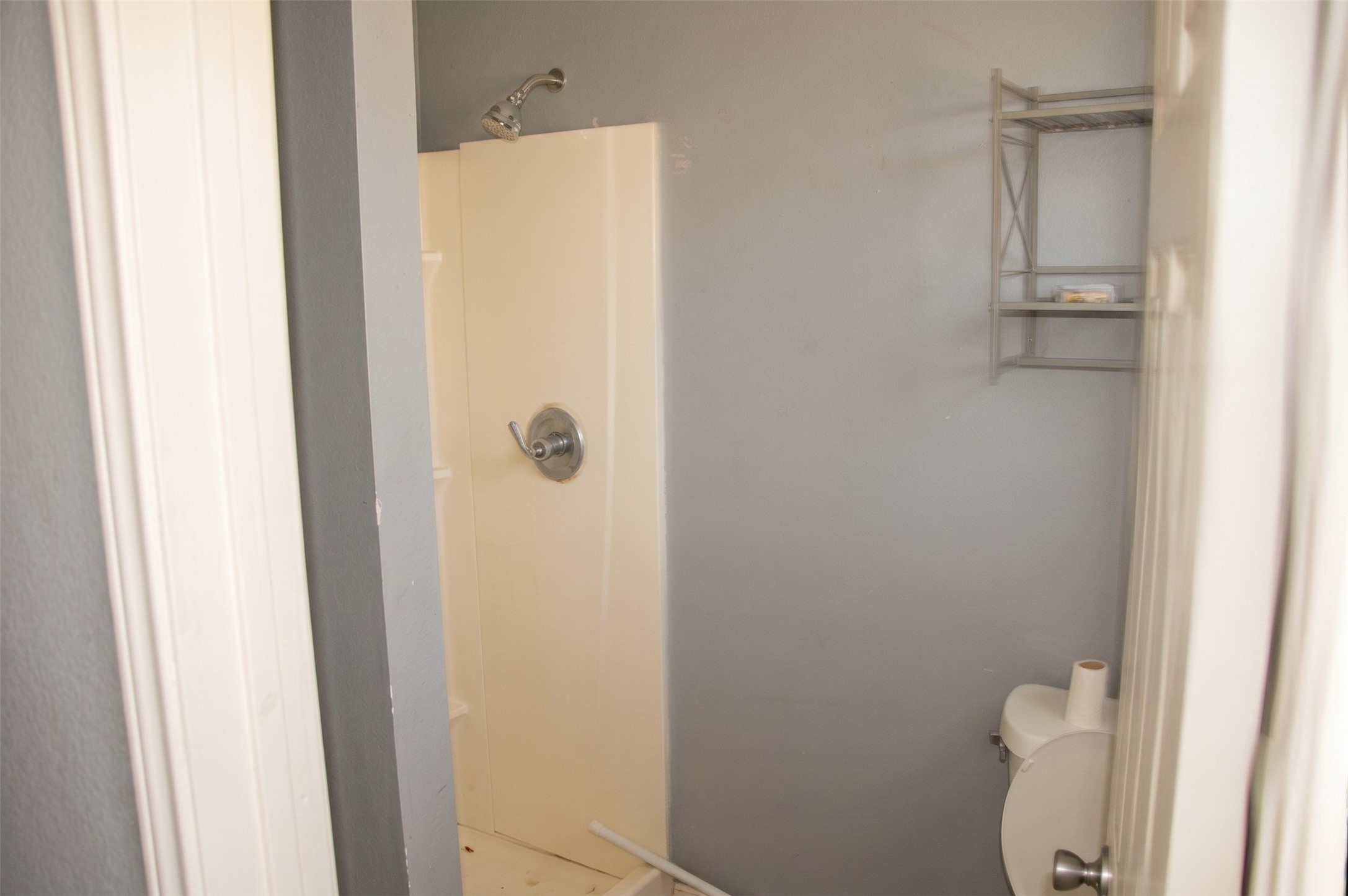 806 Granville Drive Property Photo 6