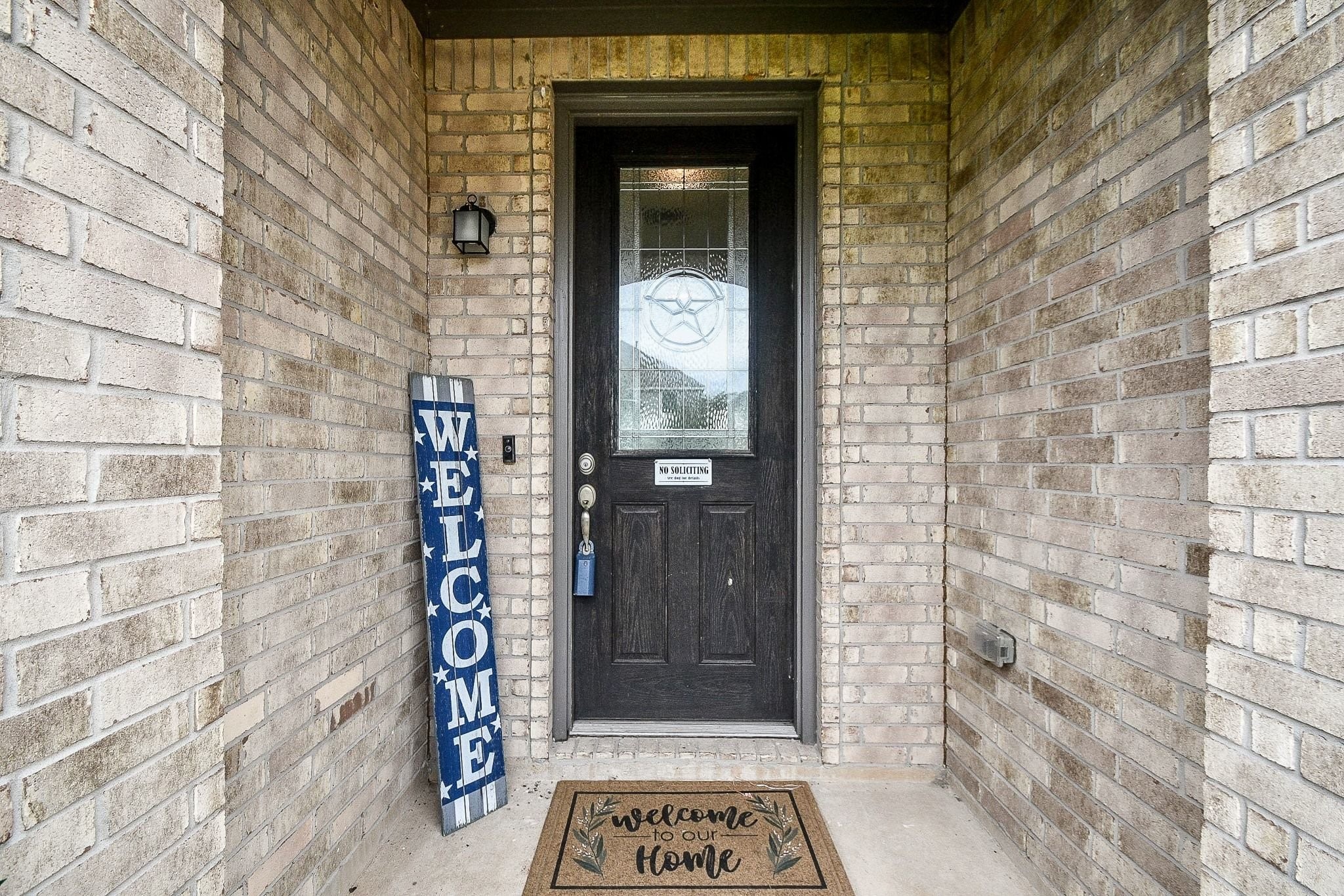 5027 Hickory Deer Lane Property Photo 2