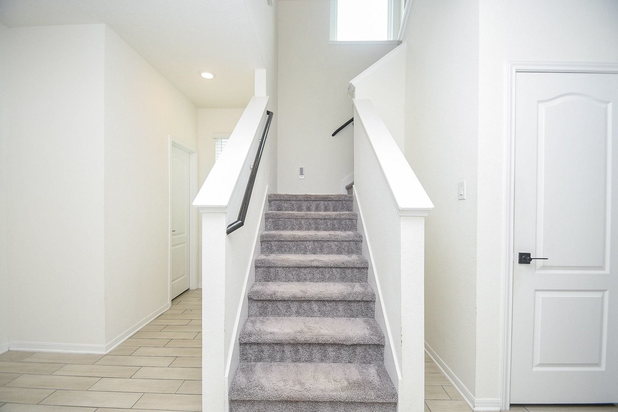 5027 Hickory Deer Lane Property Photo 4