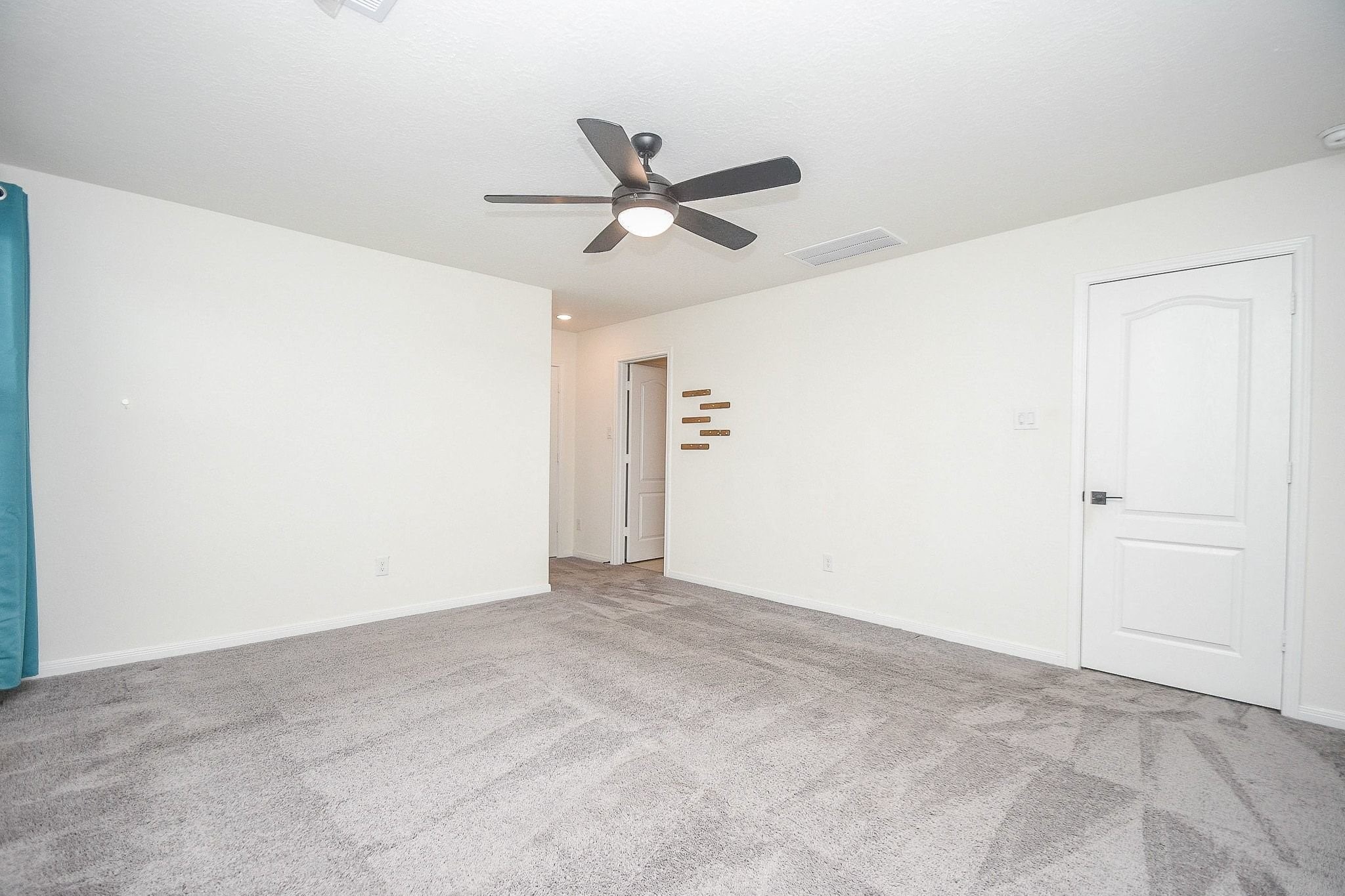5027 Hickory Deer Lane Property Photo 18