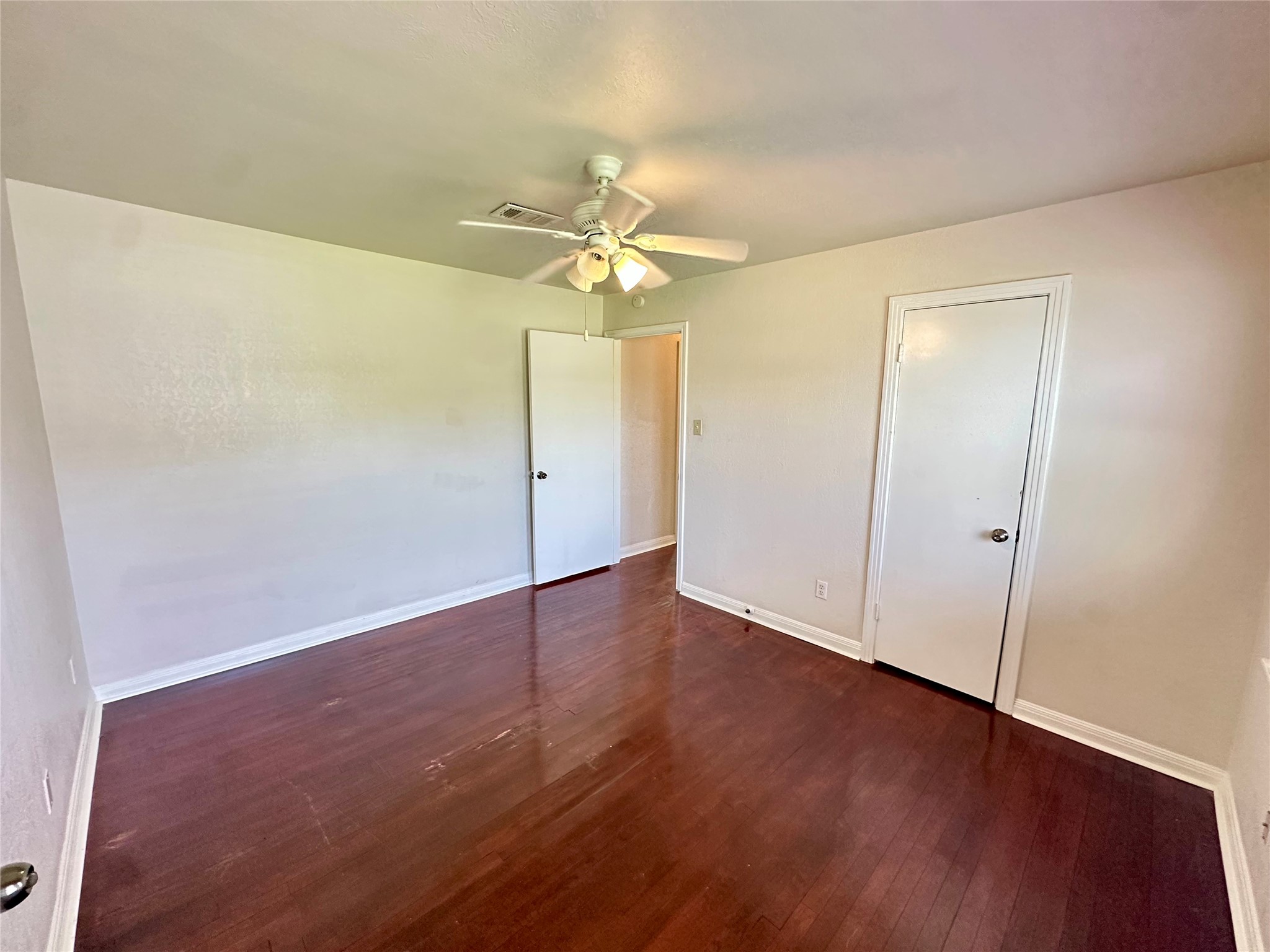 5222 Avenue O Property Photo 11