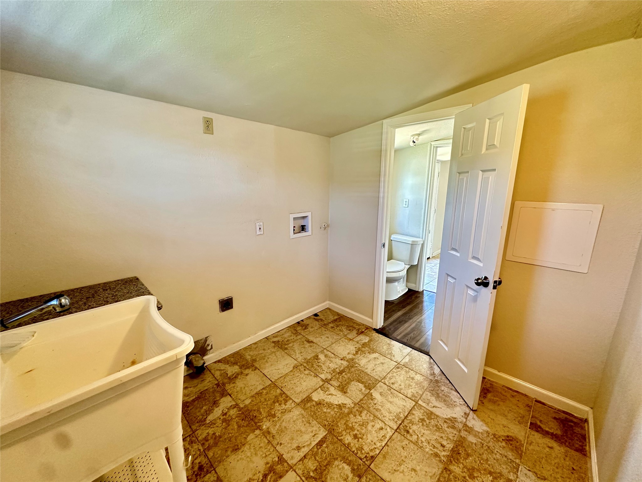 5222 Avenue O Property Photo 17