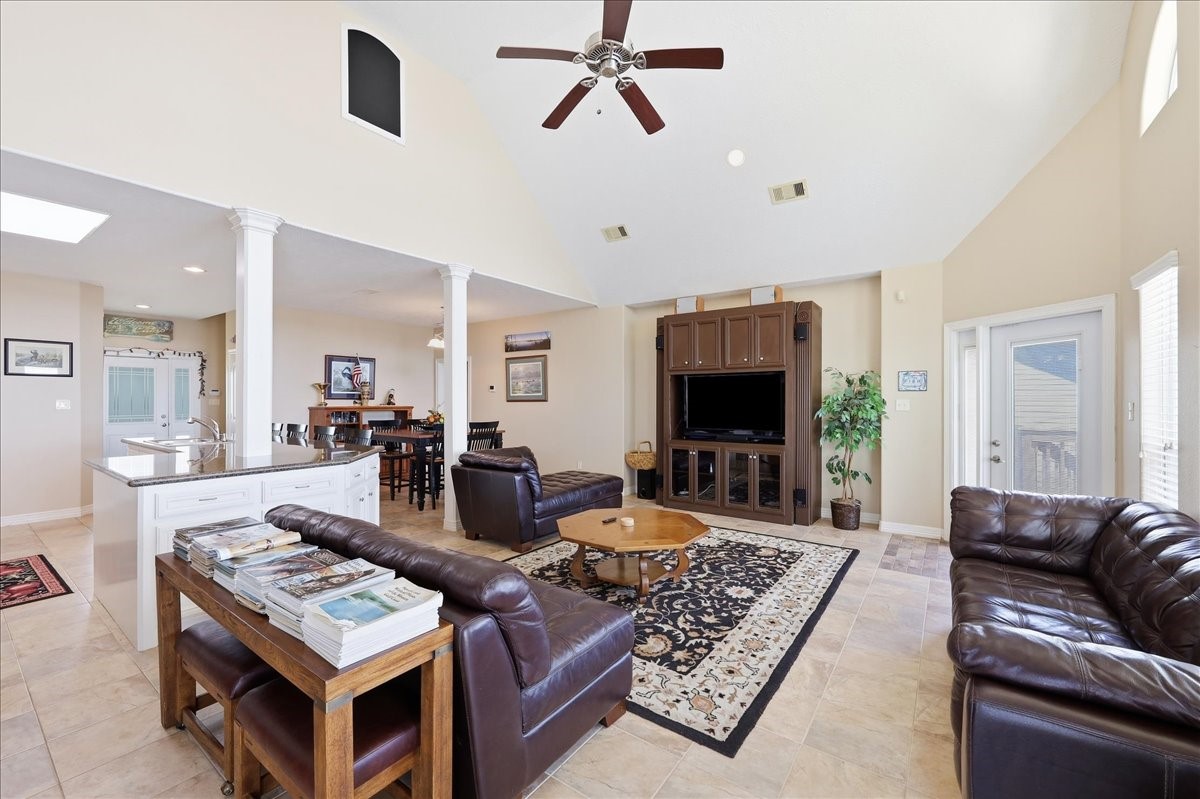 207 Heartfield Lane Property Photo 11