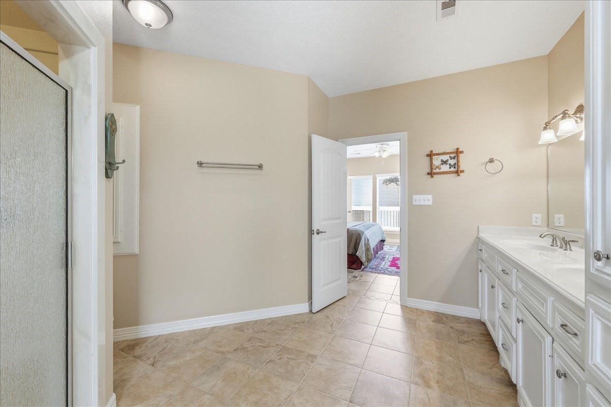 207 Heartfield Lane Property Photo 20
