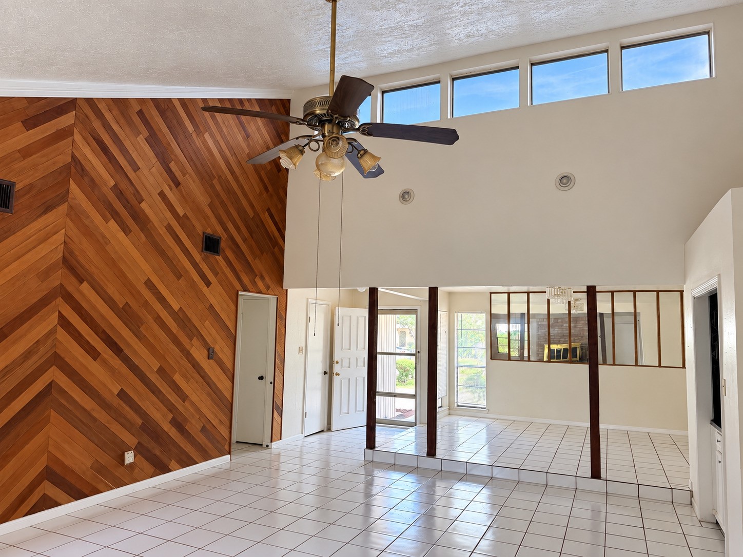 10434 Carlow Lane Property Photo 5