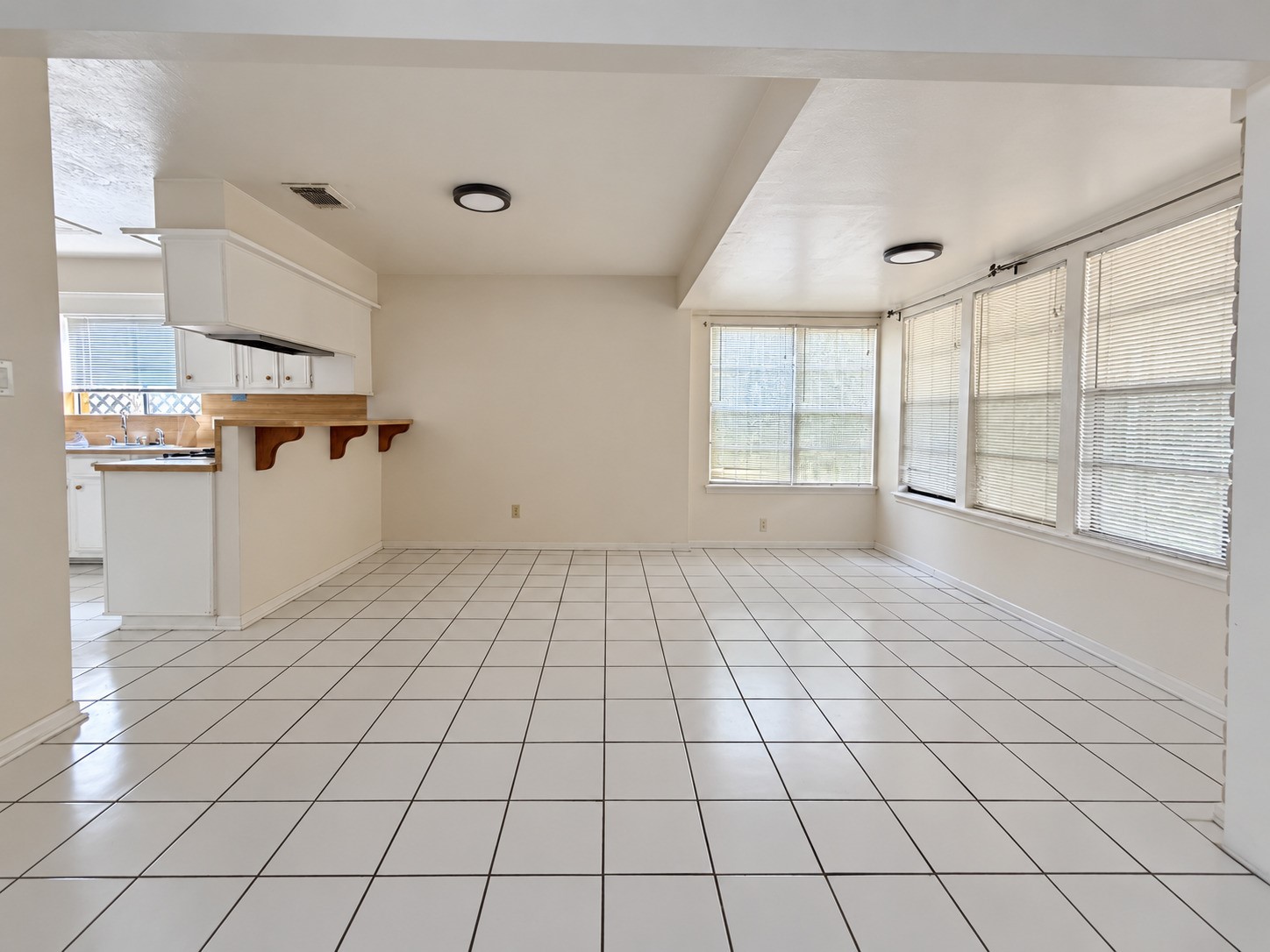 10434 Carlow Lane Property Photo 9
