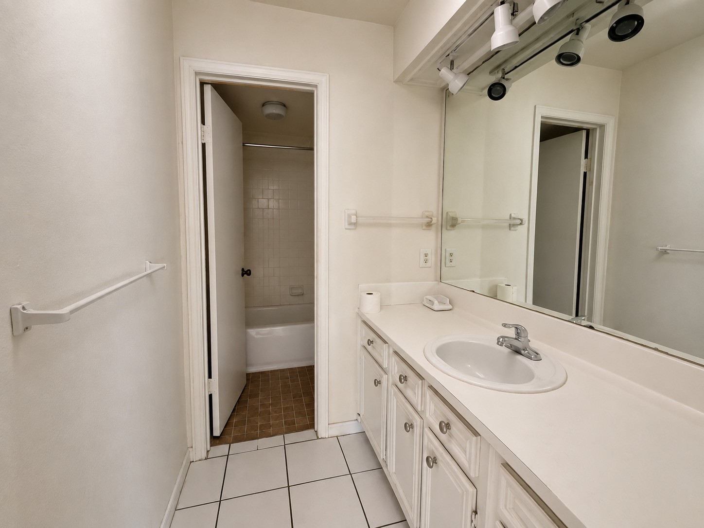 10434 Carlow Lane Property Photo 15