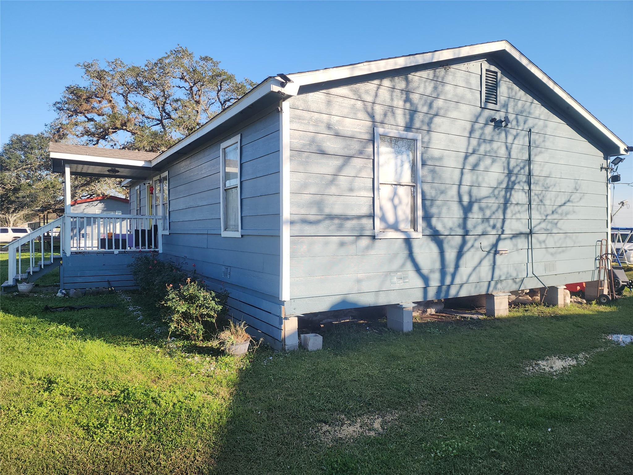 42 Country Oaks Street Property Photo 6
