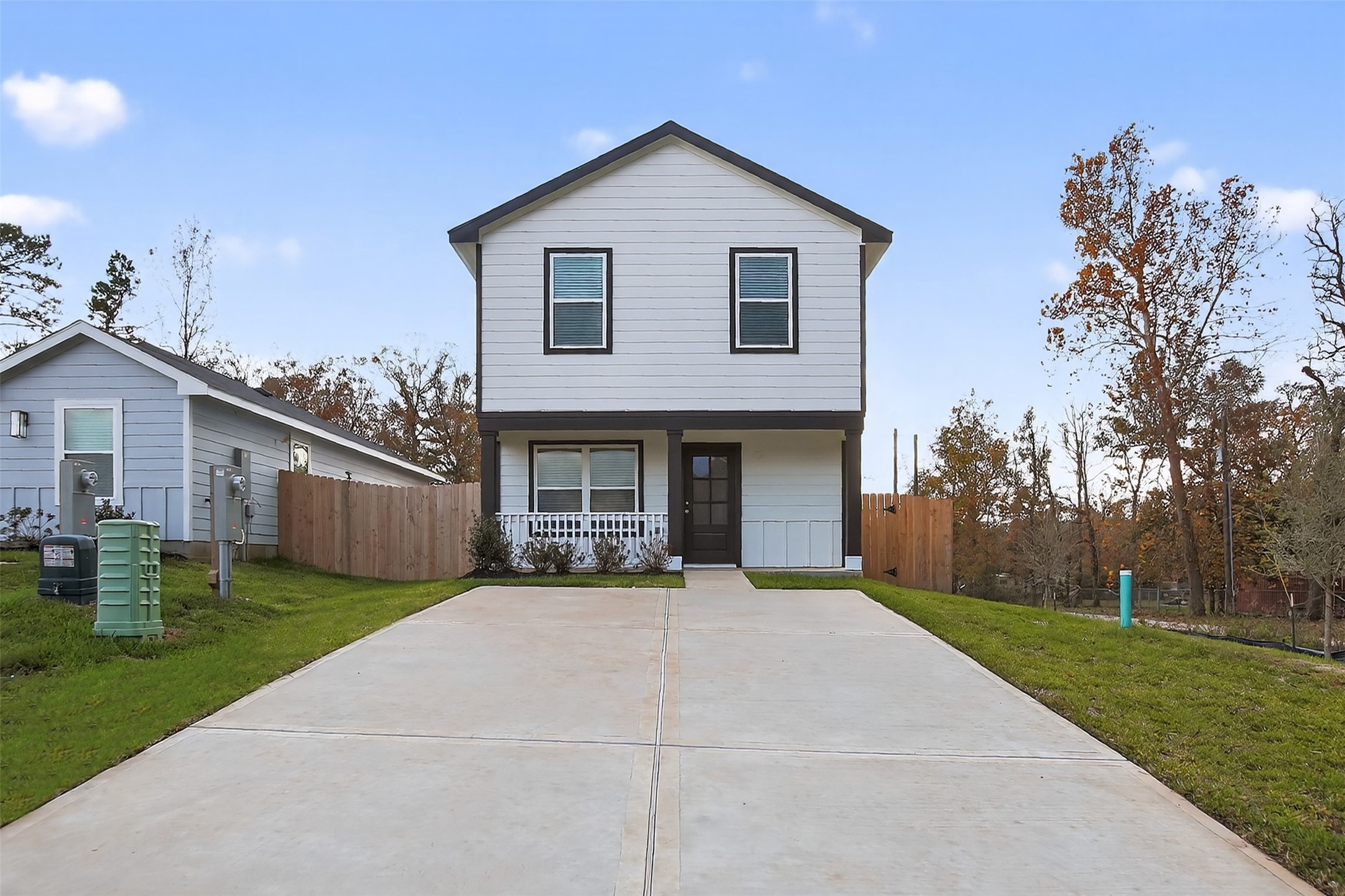 11806 Holly Hurst Drive Property Photo 1