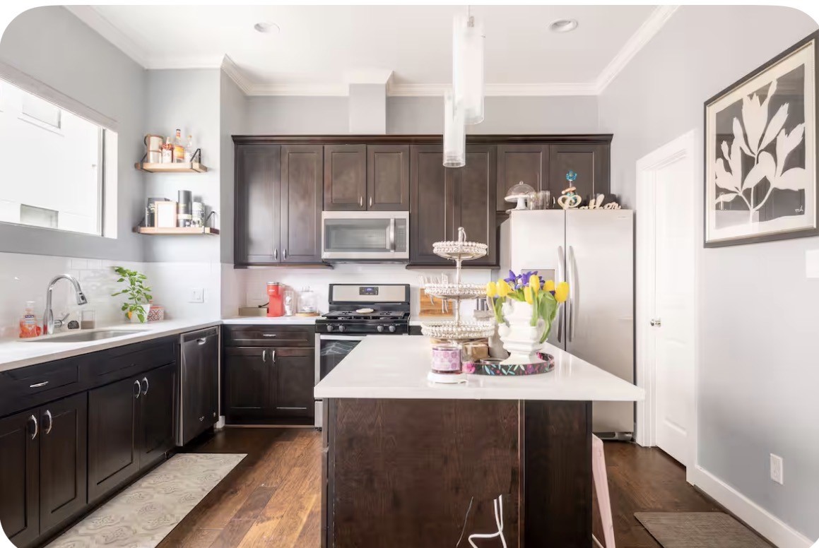 2805 Blodgett Street D Property Photo 1