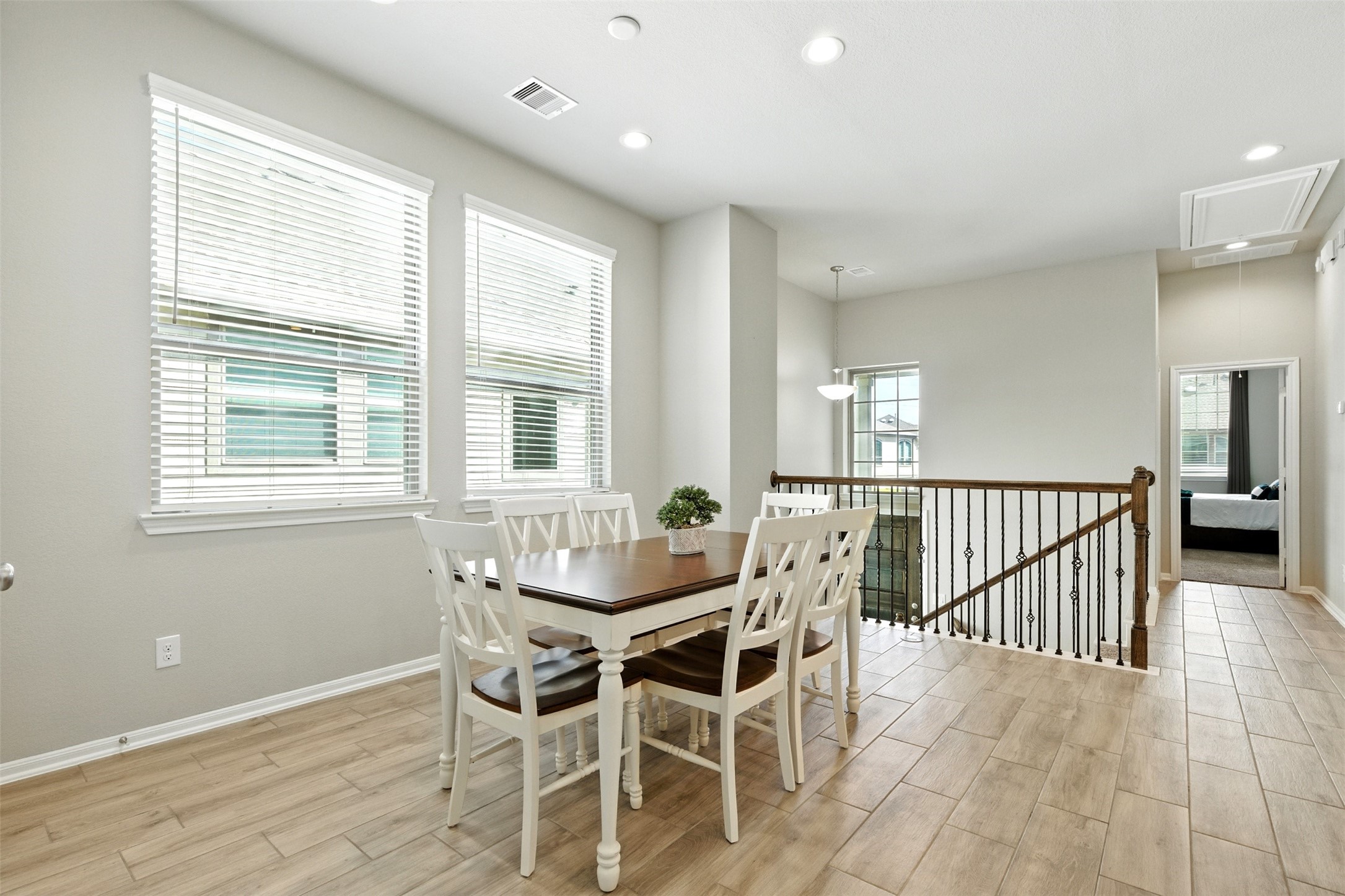 28092 Rocky Heights Drive Property Photo 7