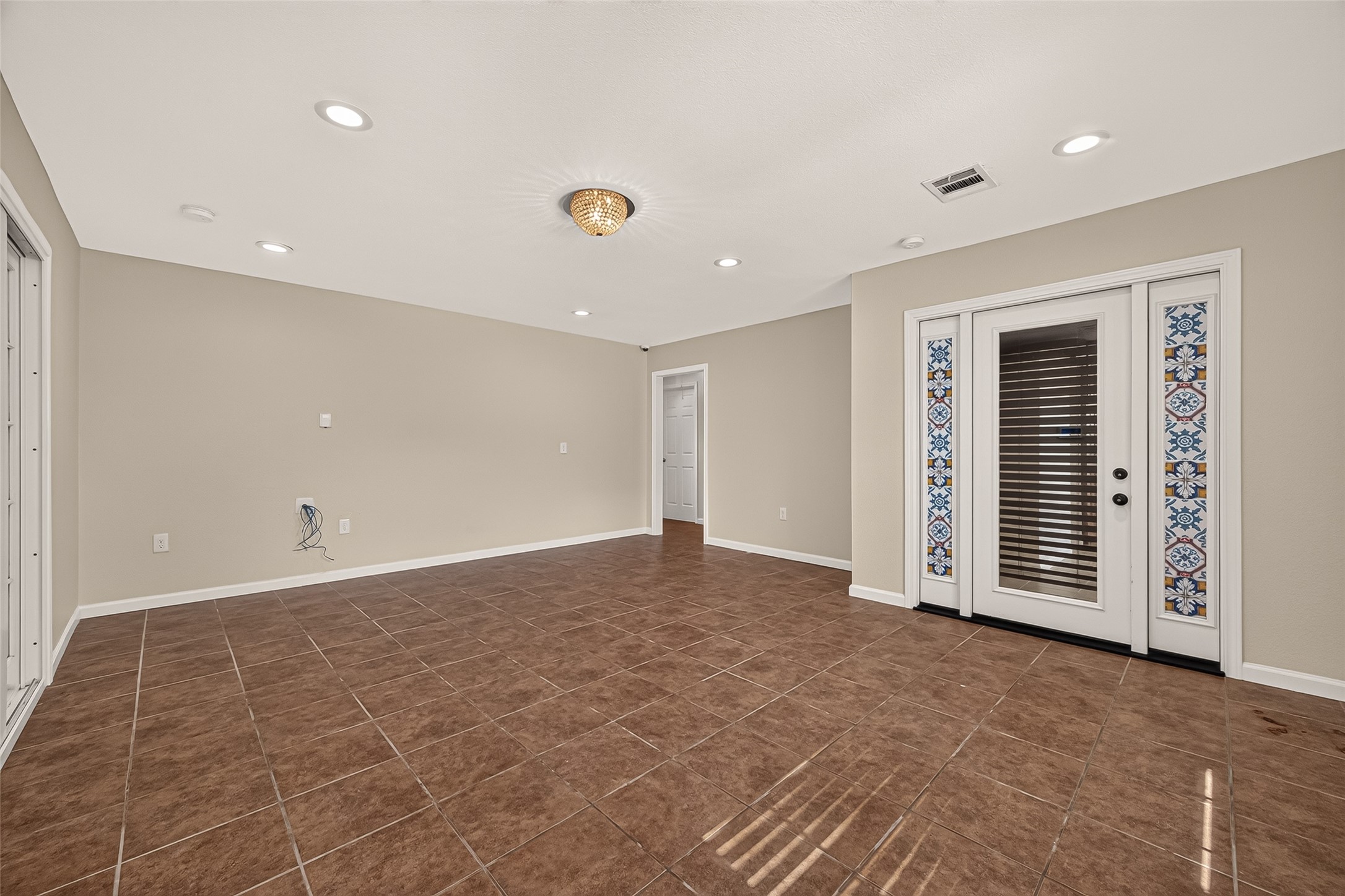 8402 Bascom Lane Property Photo 7