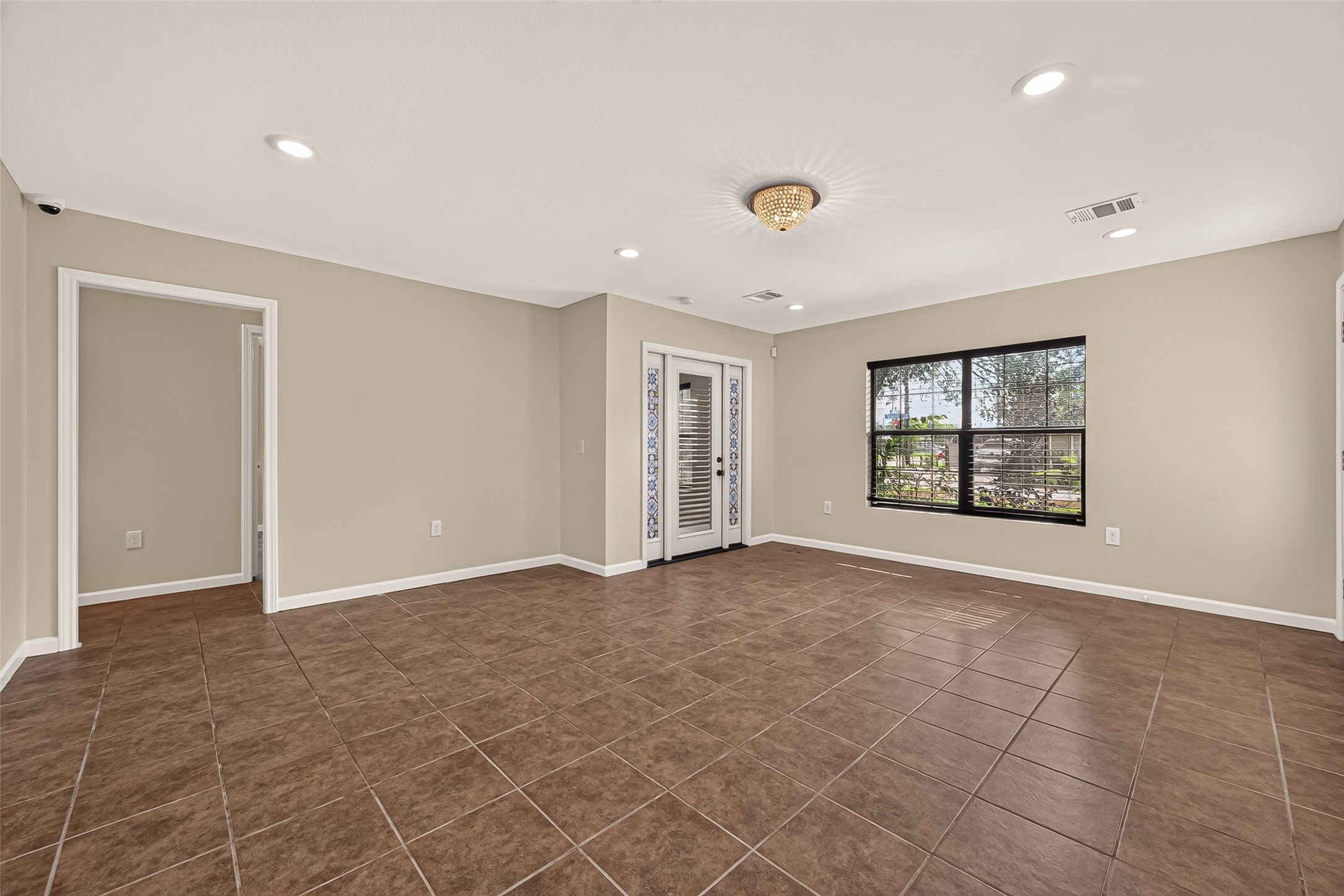 8402 Bascom Lane Property Photo 8