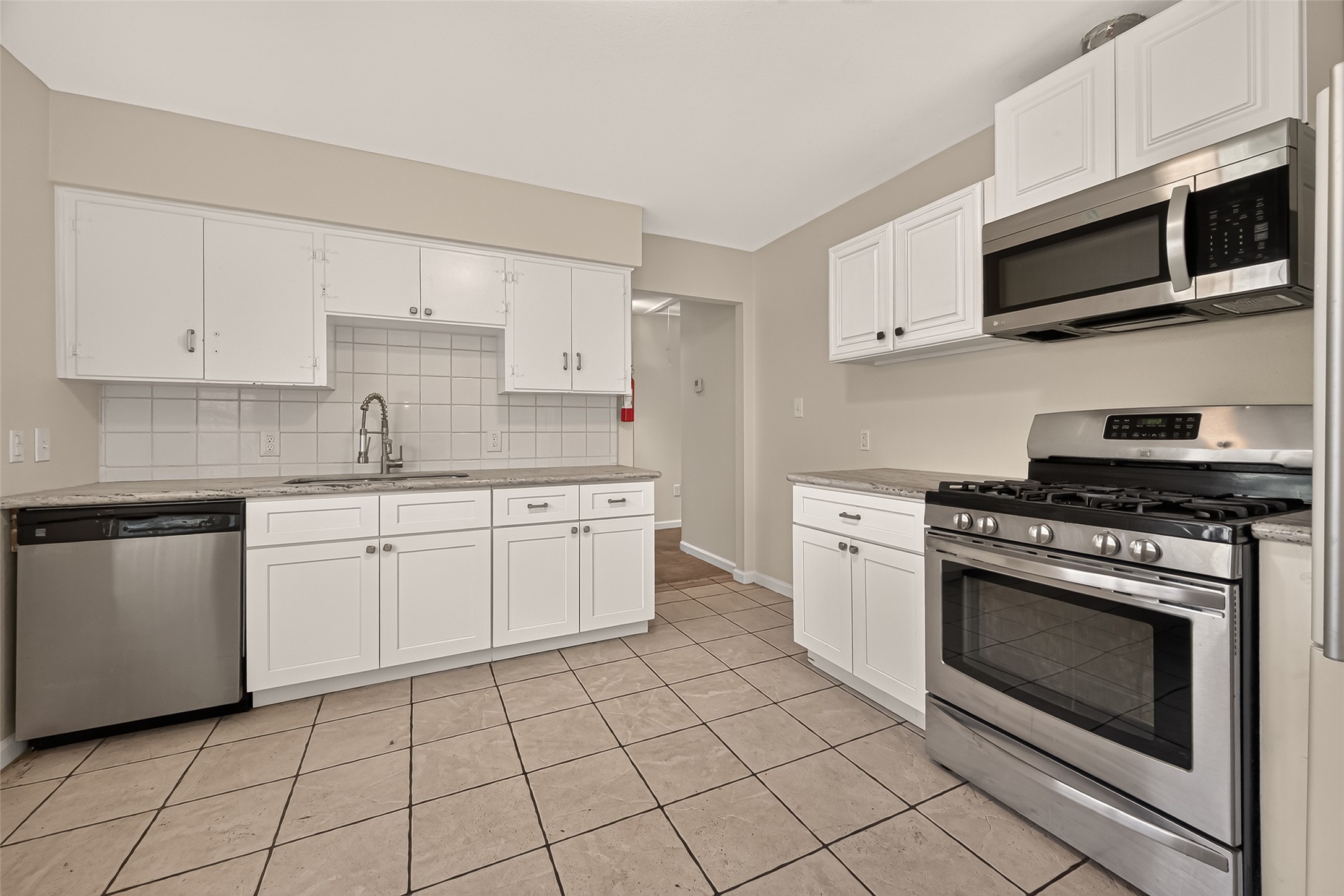 8402 Bascom Lane Property Photo 14