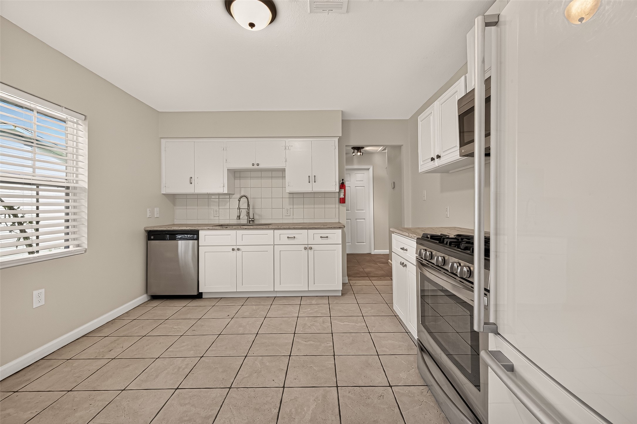 8402 Bascom Lane Property Photo 15