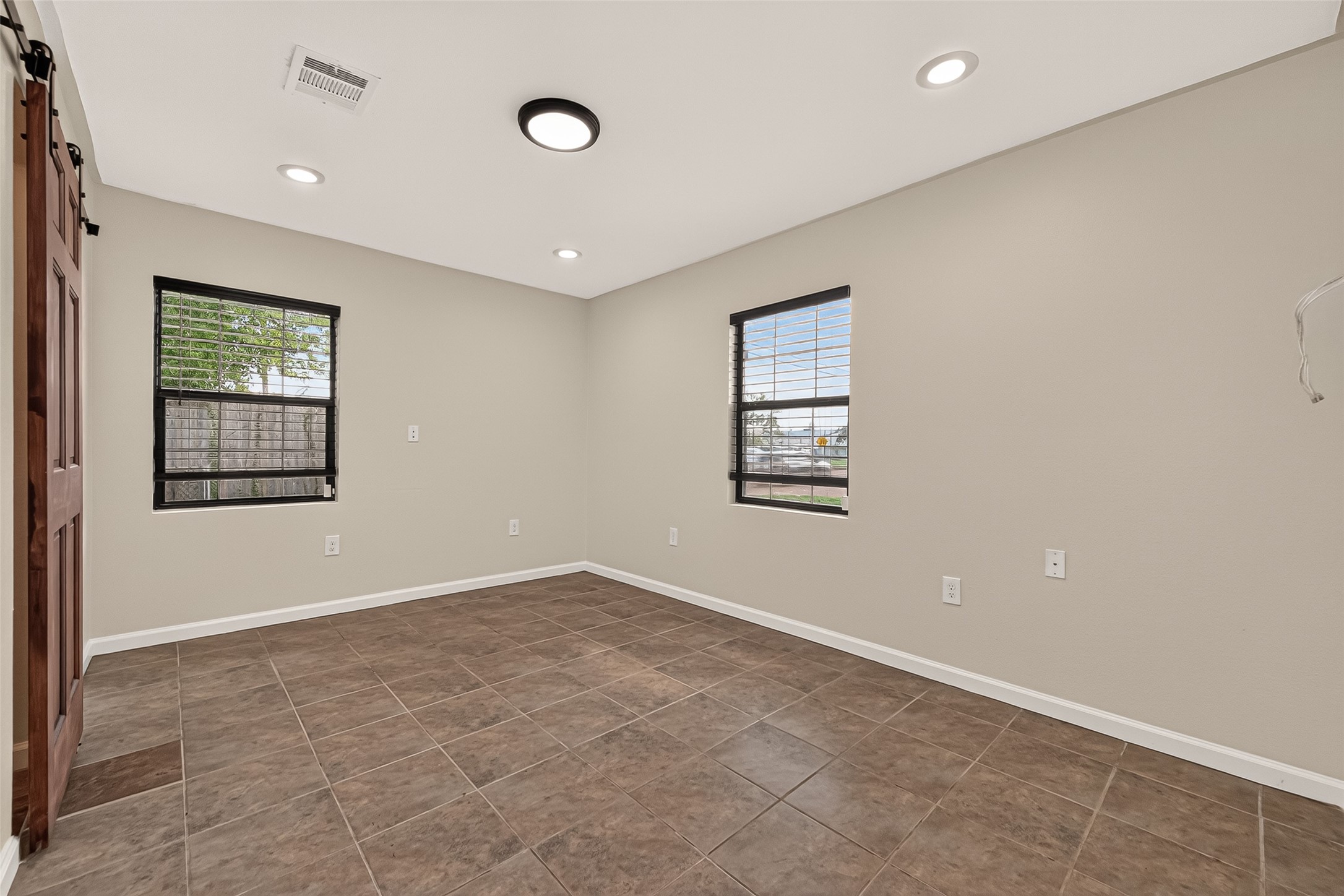 8402 Bascom Lane Property Photo 19