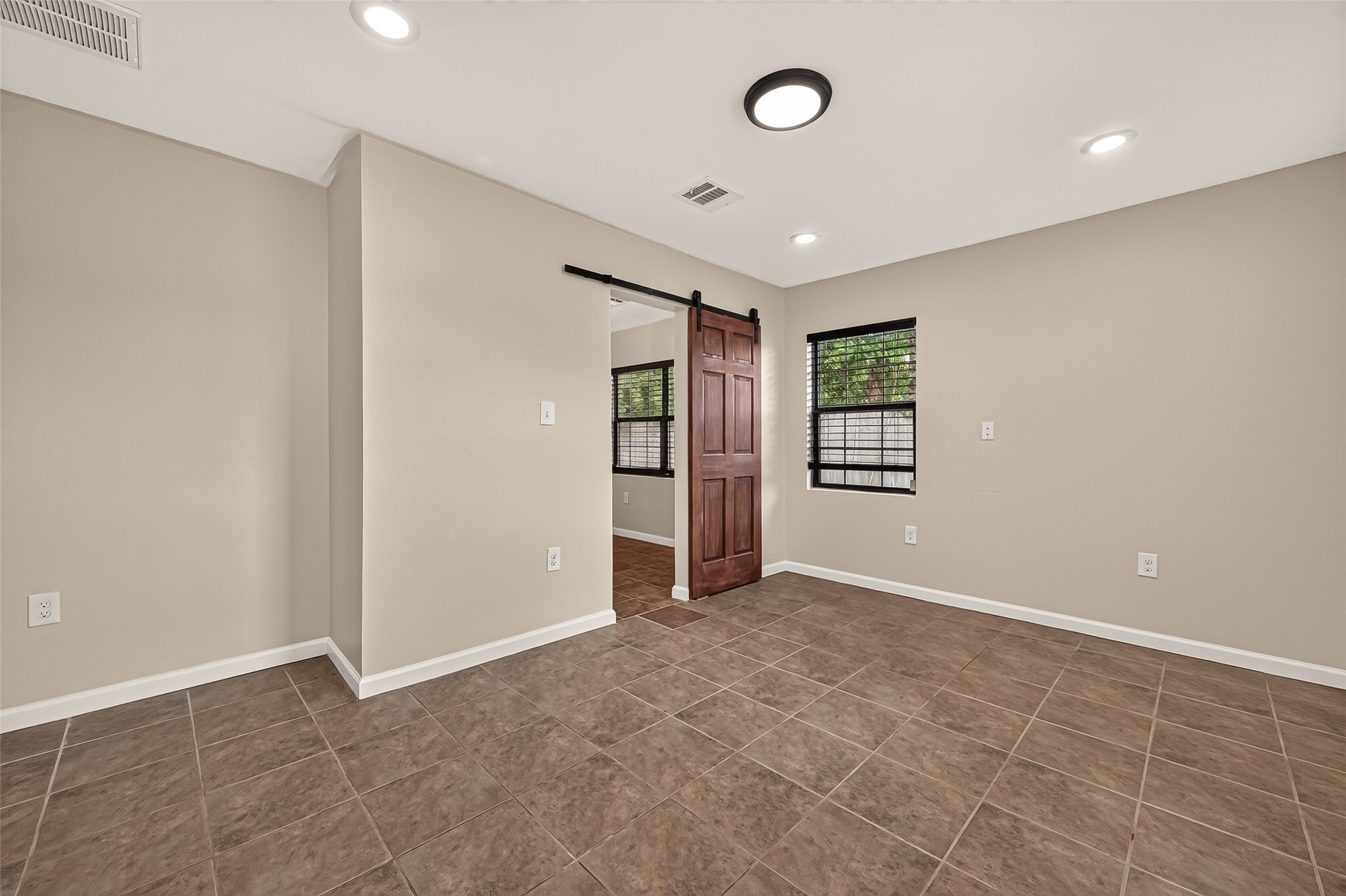 8402 Bascom Lane Property Photo 34