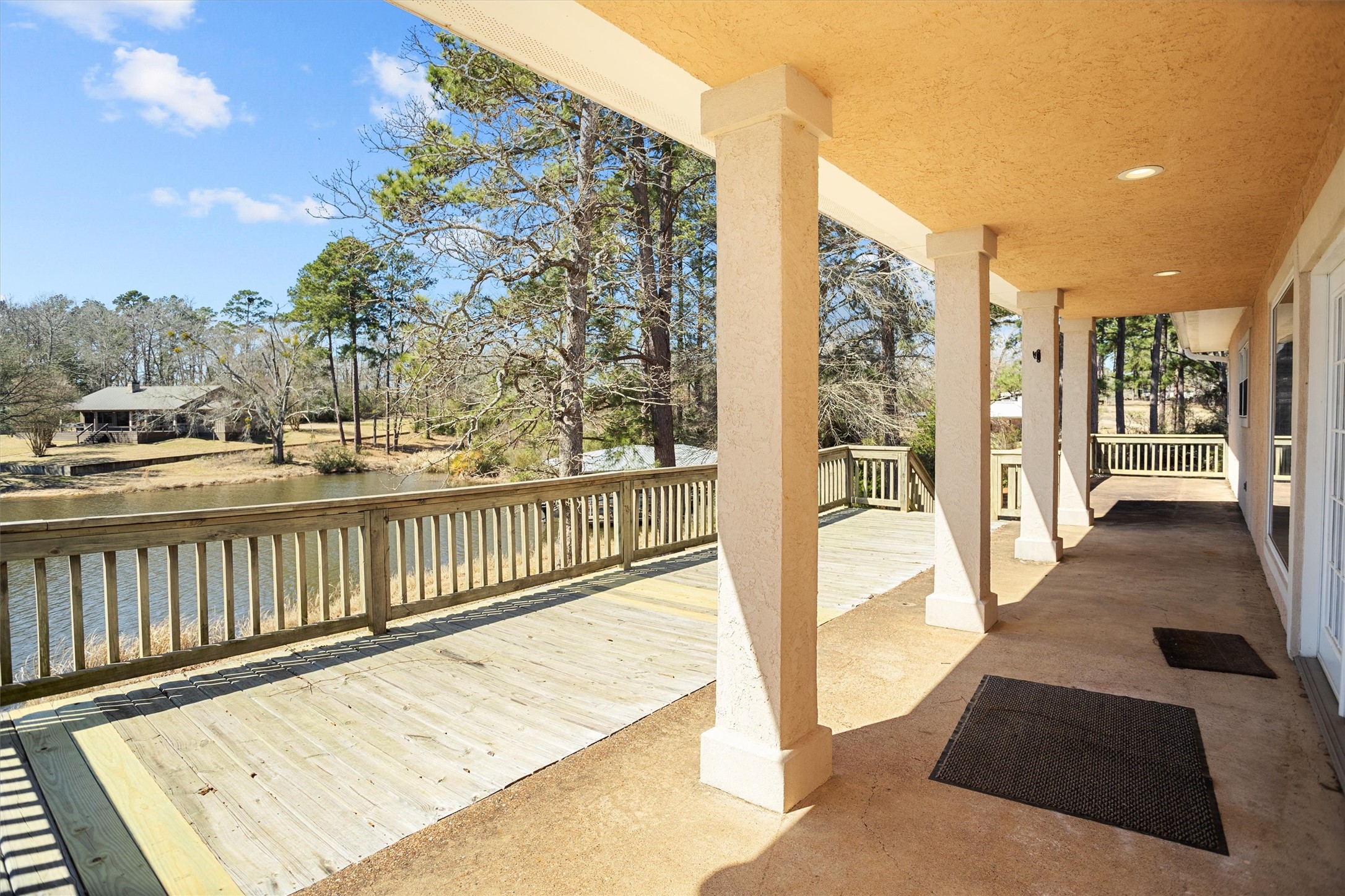 160 Lookout Point Drive Property Photo 14