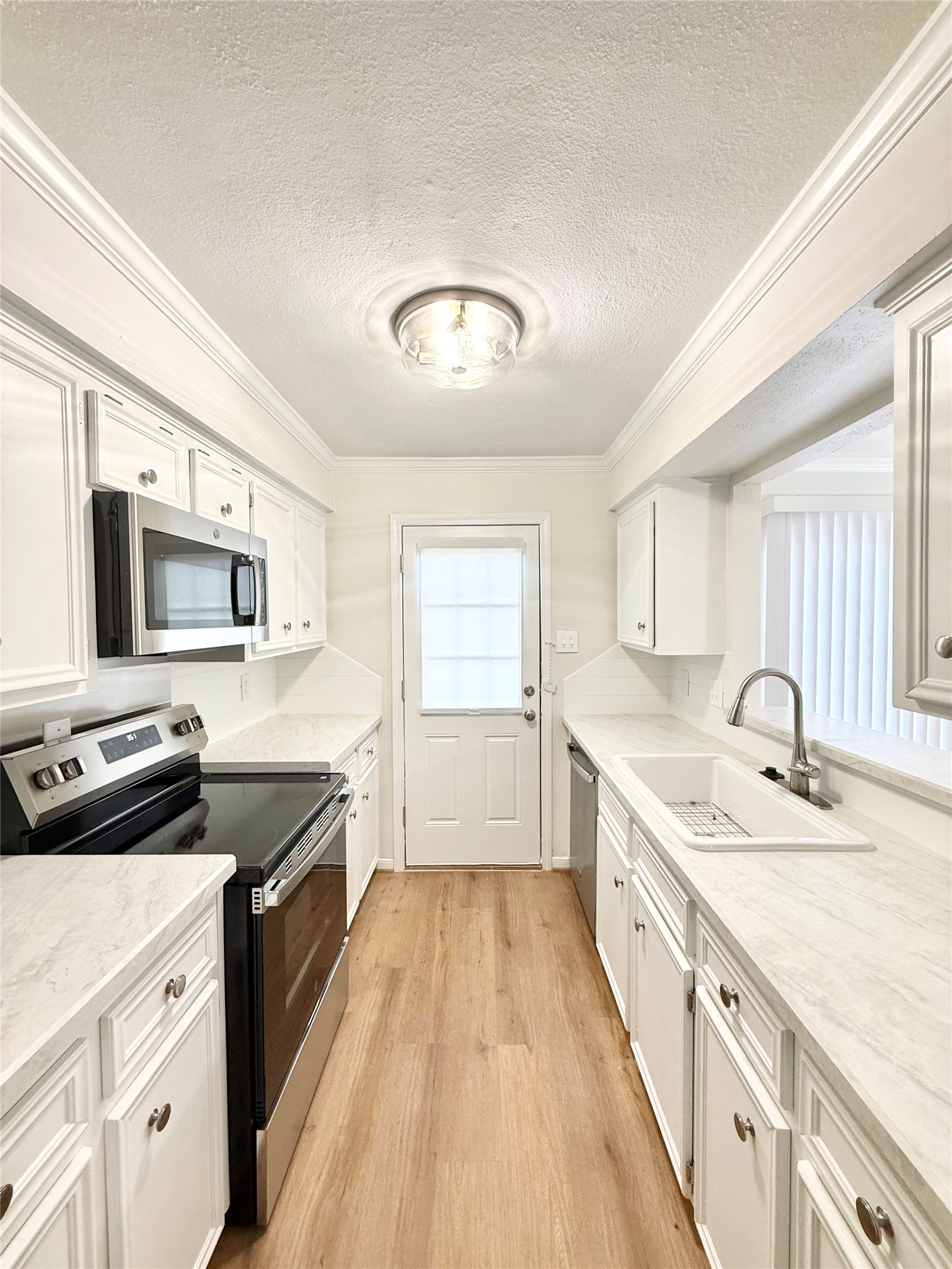 1499 Springrock Lane Property Photo 8
