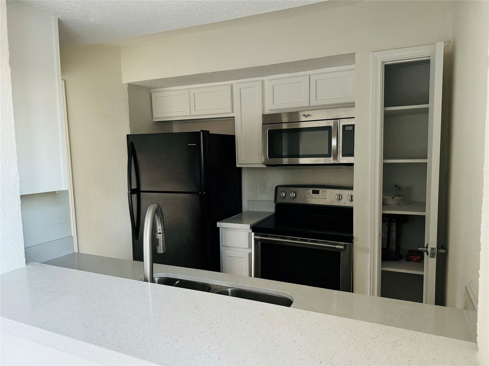 17210 Imperial Valley Drive 61 Property Photo 7