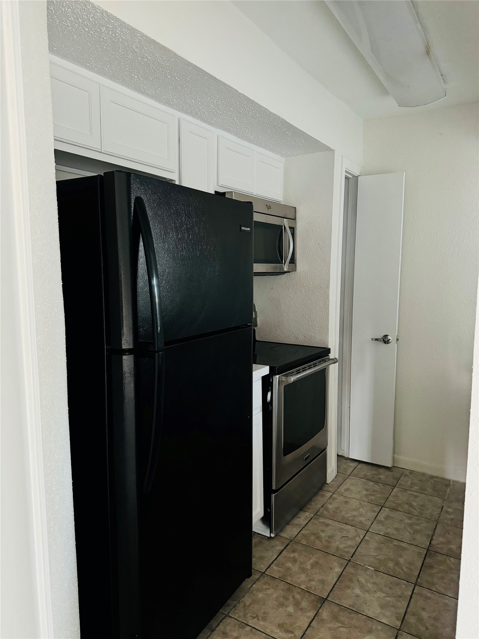 17210 Imperial Valley Drive 61 Property Photo 8
